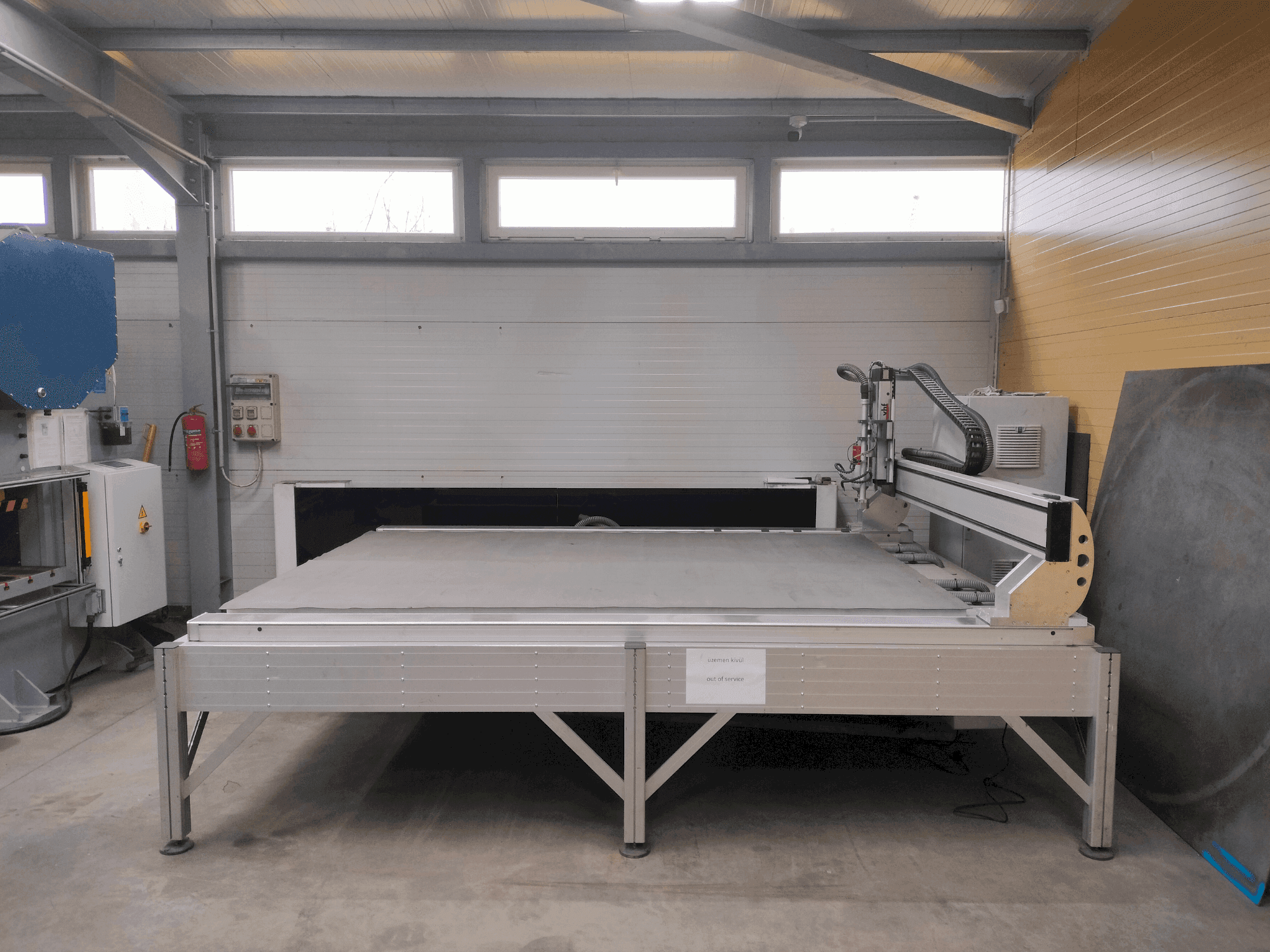 Prikaz stroja VHF CAM 2030 Active Pro sprijeda