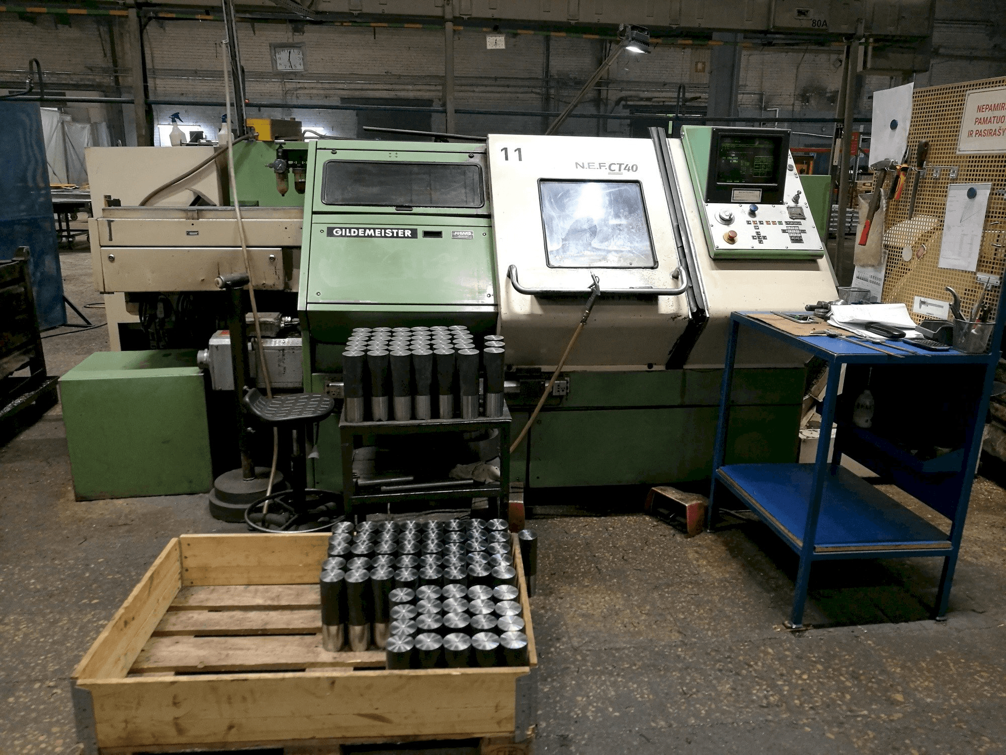 Prikaz stroja Gildemeister NEF CT 40 sprijeda