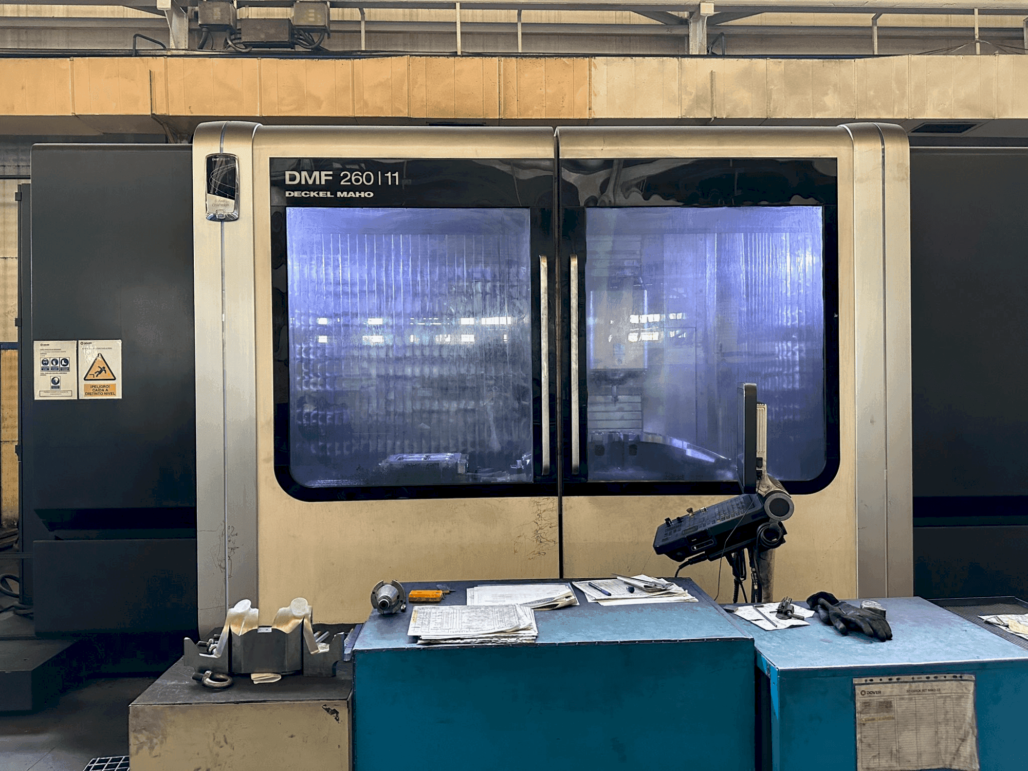 Prikaz stroja DMG MORI DMF 260-11 (2014) sprijeda