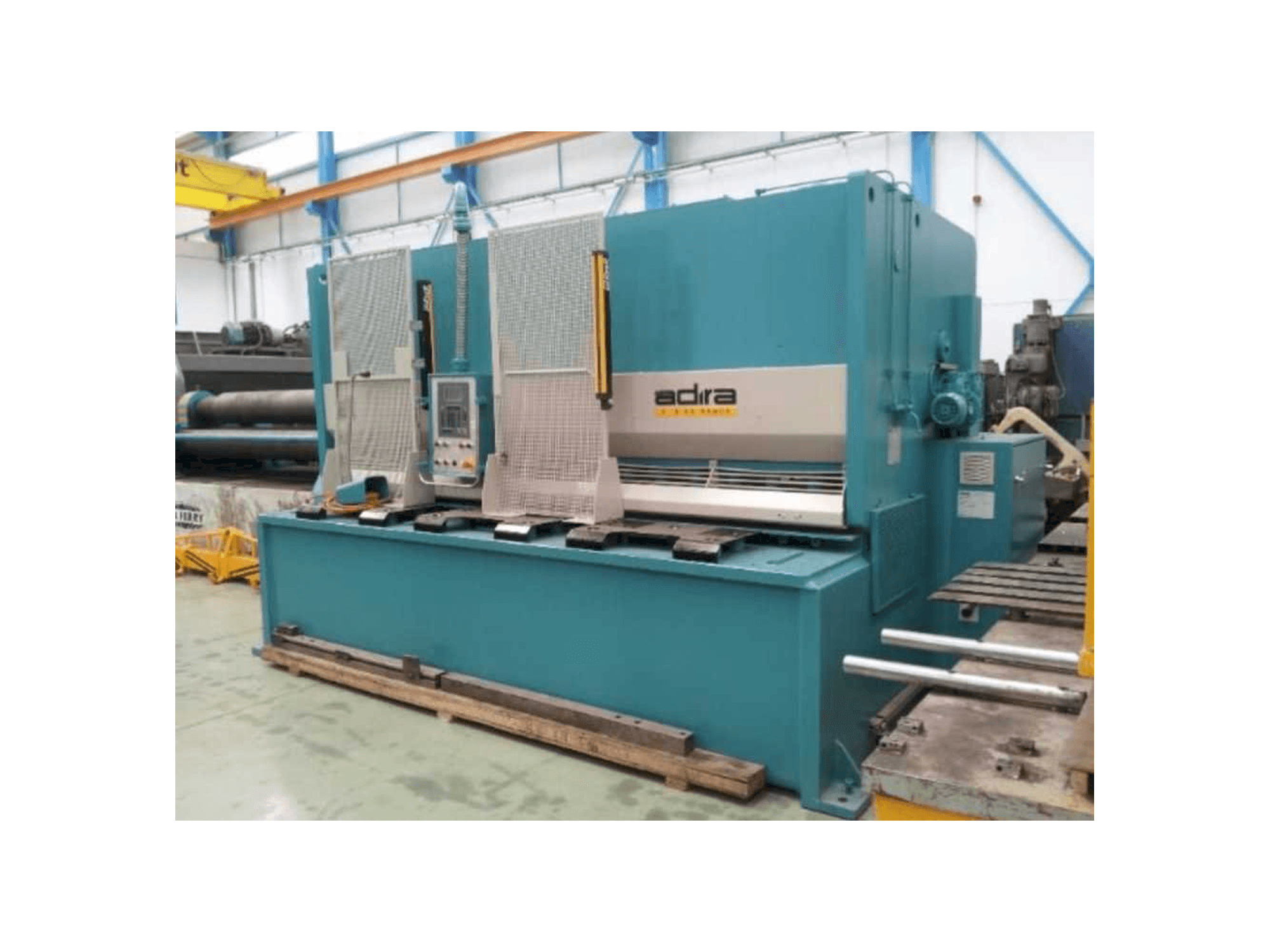 Prikaz stroja ADIRA GVX 2030 sprijeda