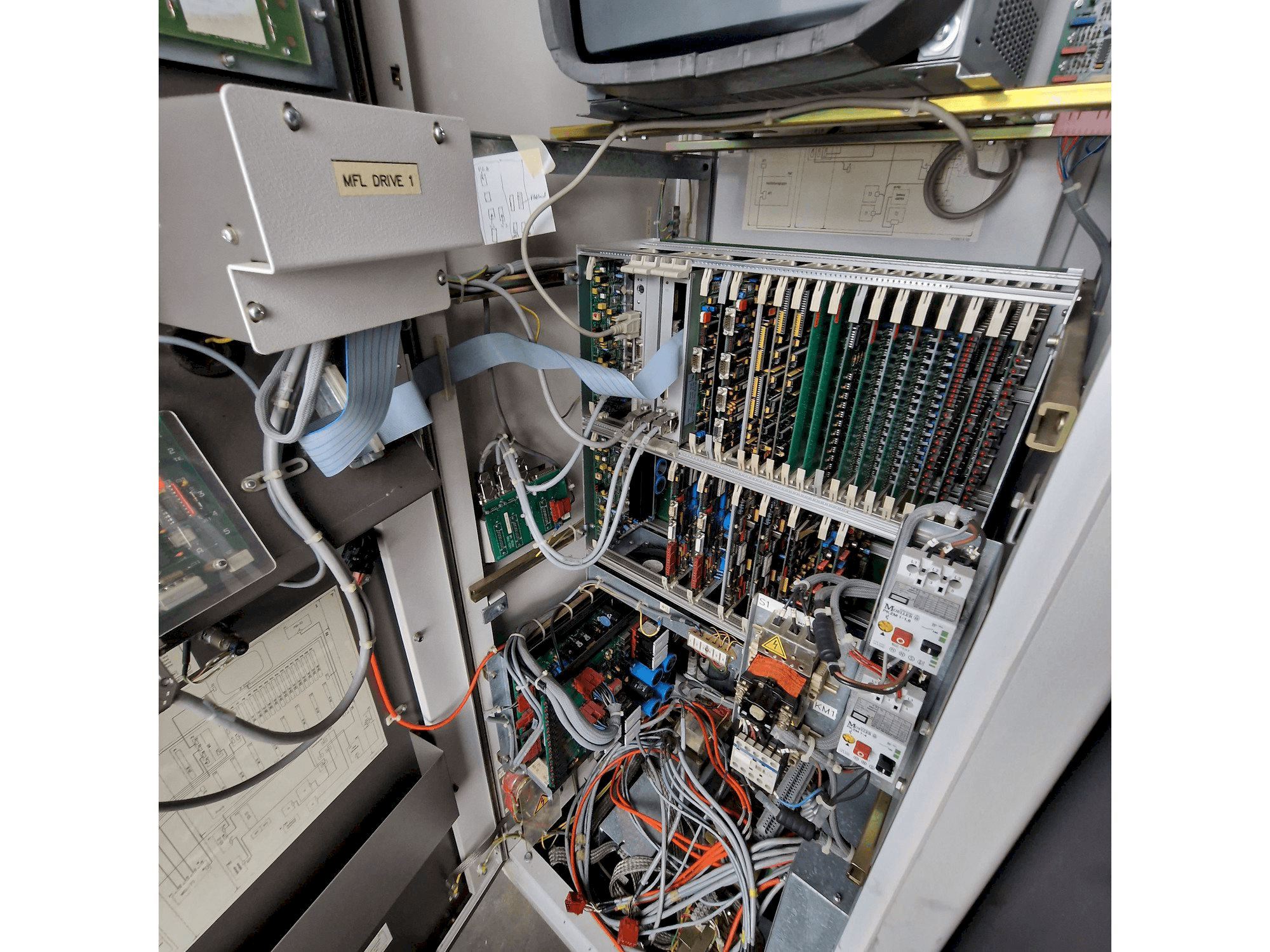 Prikaz stroja AGIE AGIECUT 150 HSS straga