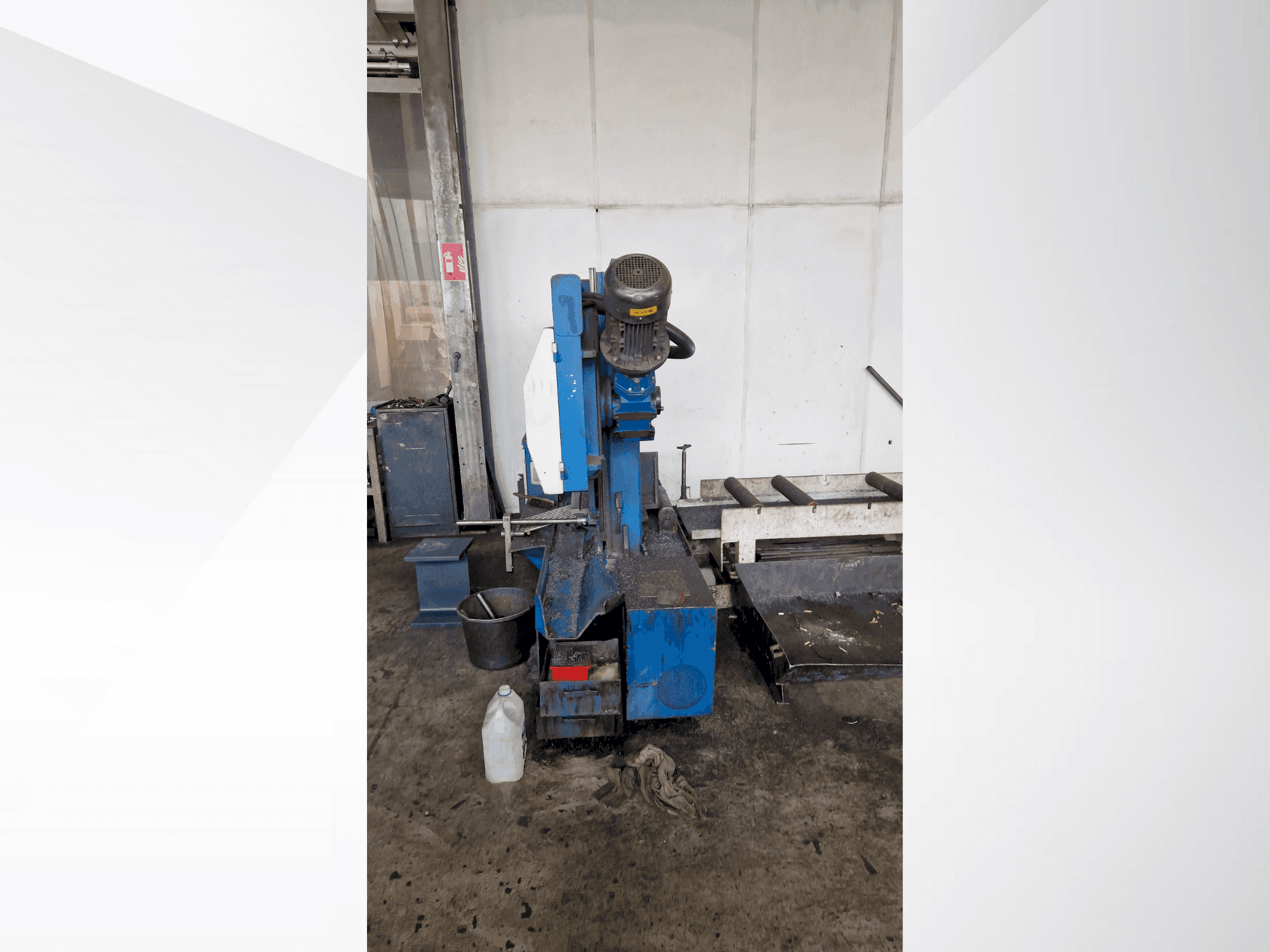 Prikaz stroja KNUTH HB 460 L sprijeda