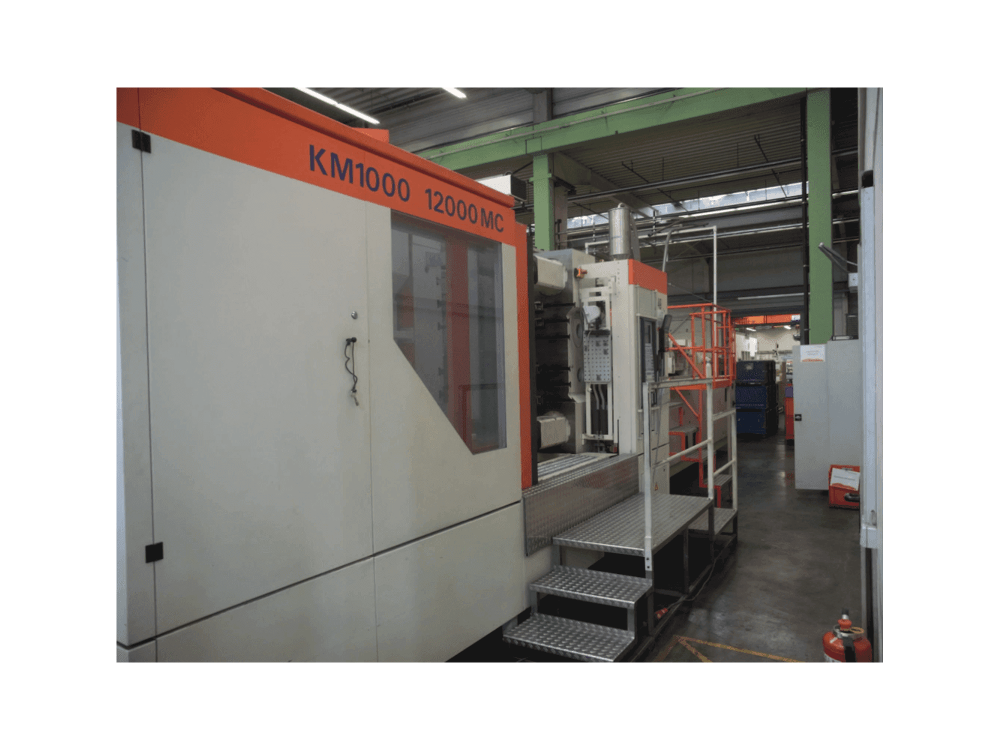 Prikaz stroja Krauss Maffei 1000-12000 MC sprijeda