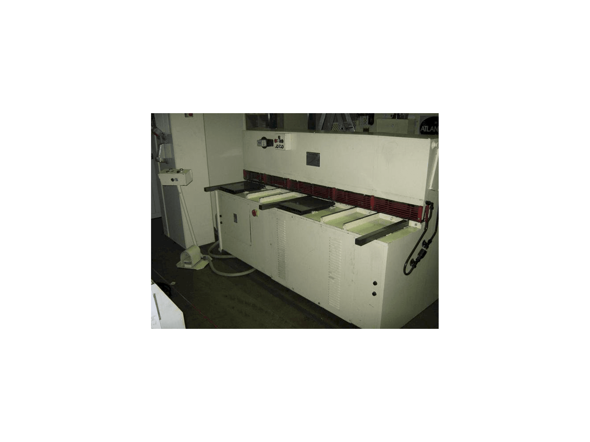 Prikaz stroja GEFI LVS-2000 sprijeda