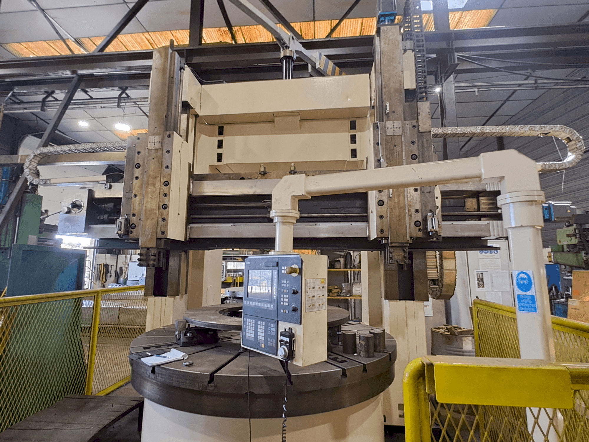 Prikaz stroja WUXI C 5225x16/10 sprijeda