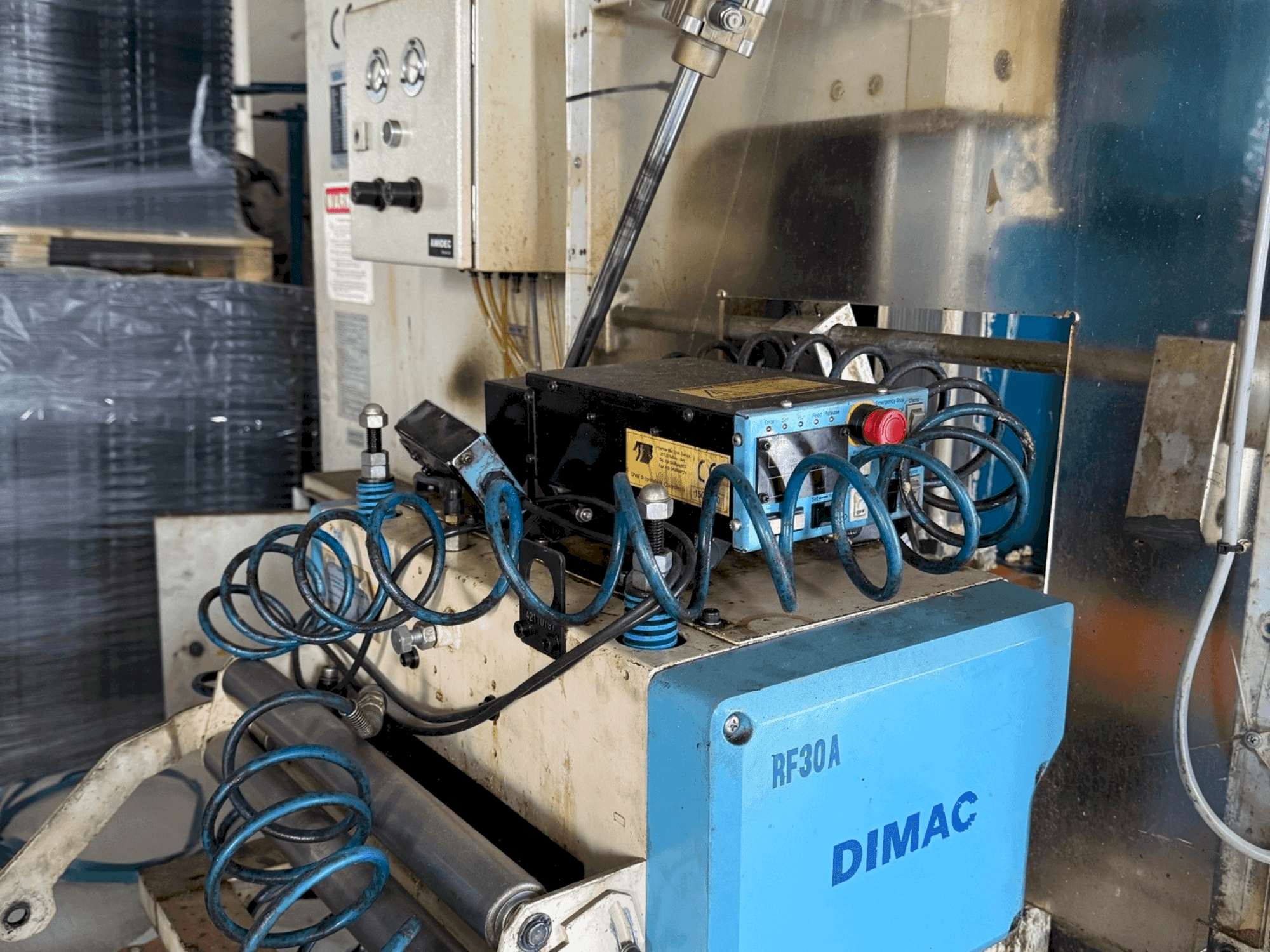 Prikaz stroja SEYI SN1-110 sprijeda