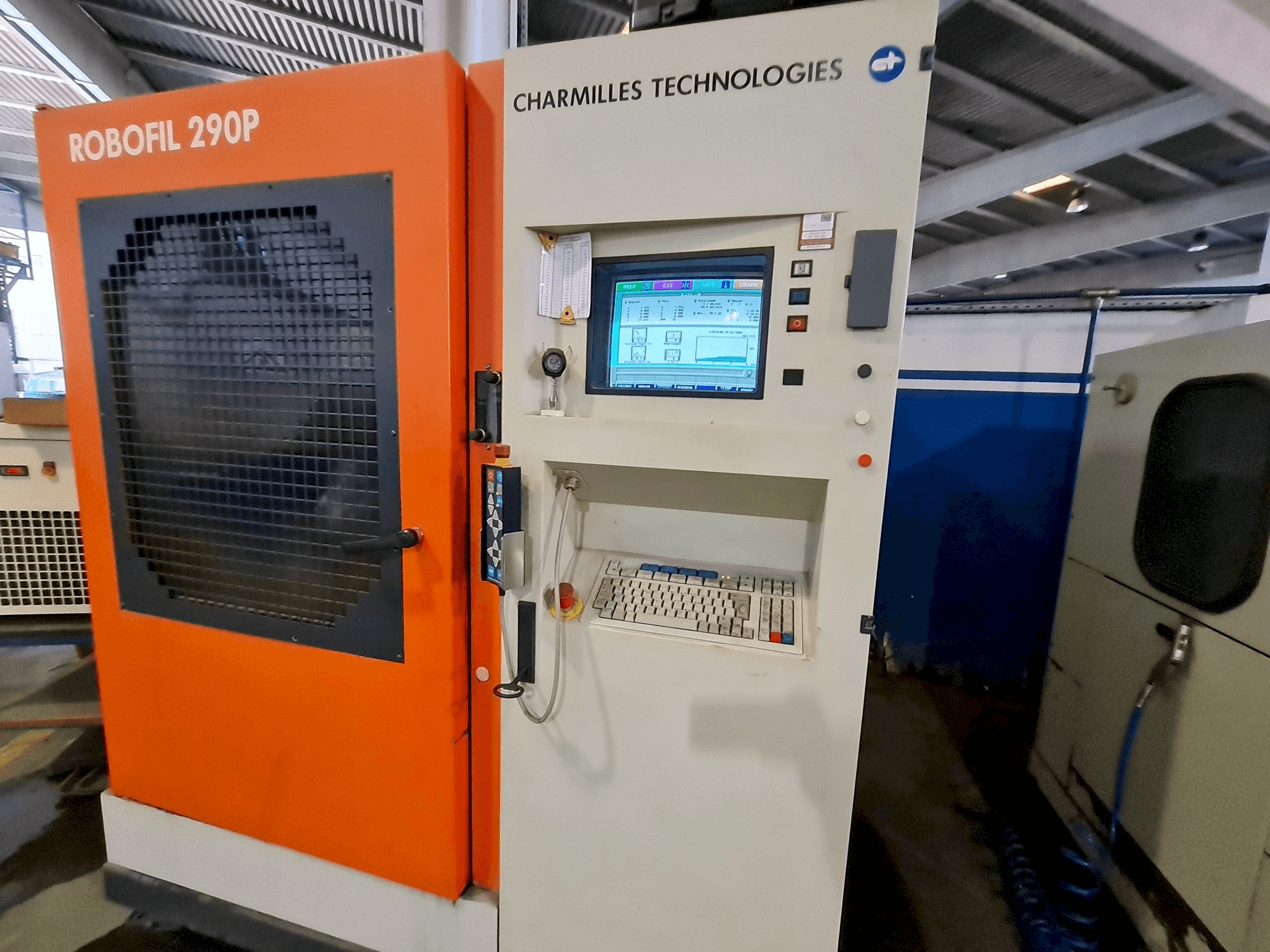 Prikaz stroja CHARMILLES 290P sprijeda