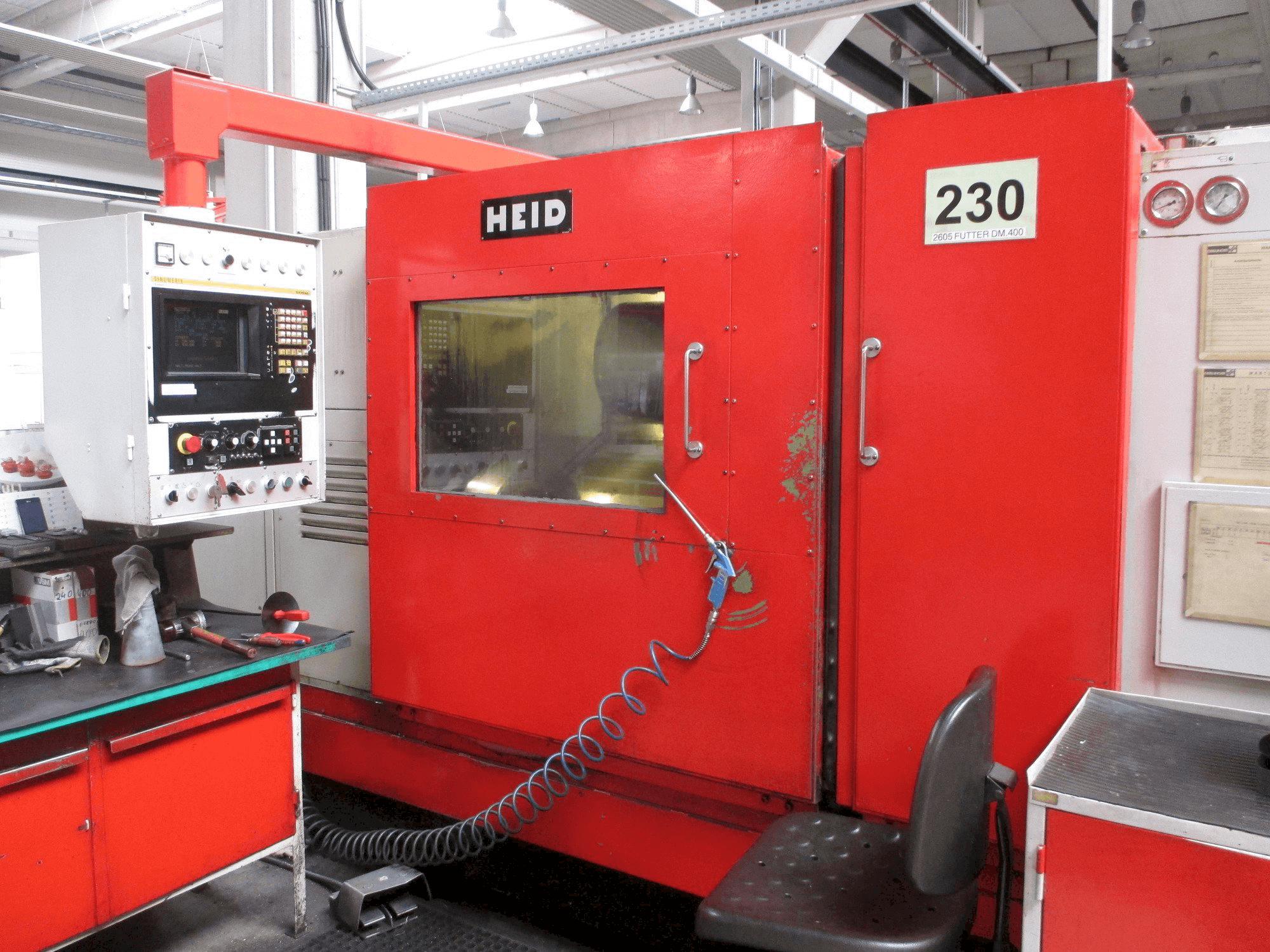 Prikaz stroja HEID SDM12-NCC sprijeda