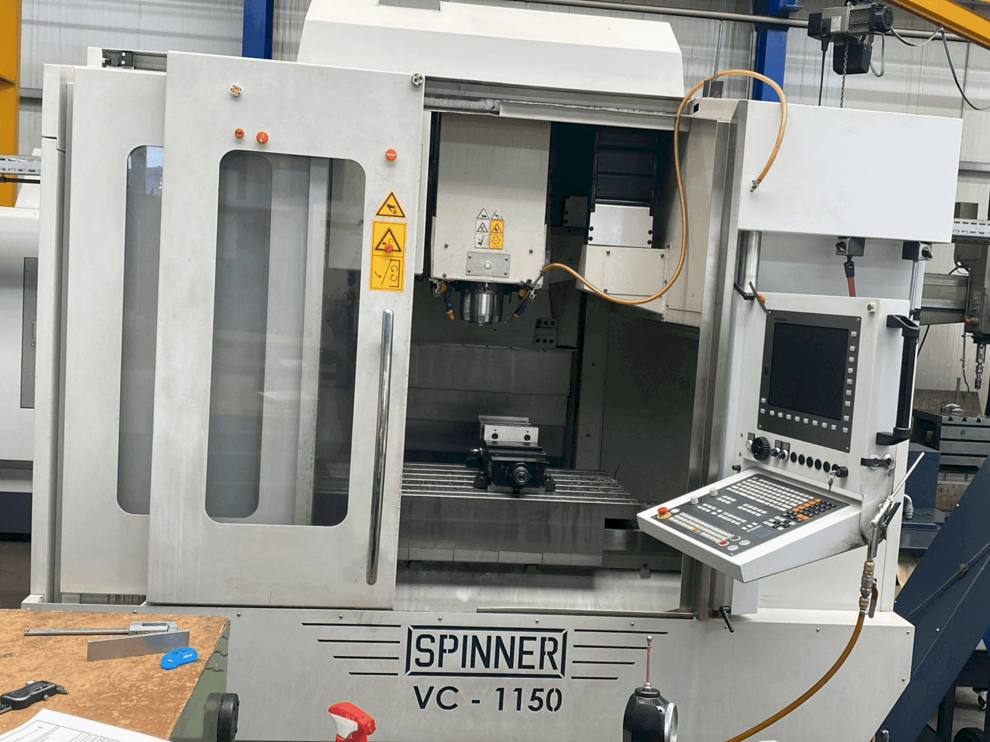 Prikaz stroja SPINNER VC 1150 sprijeda