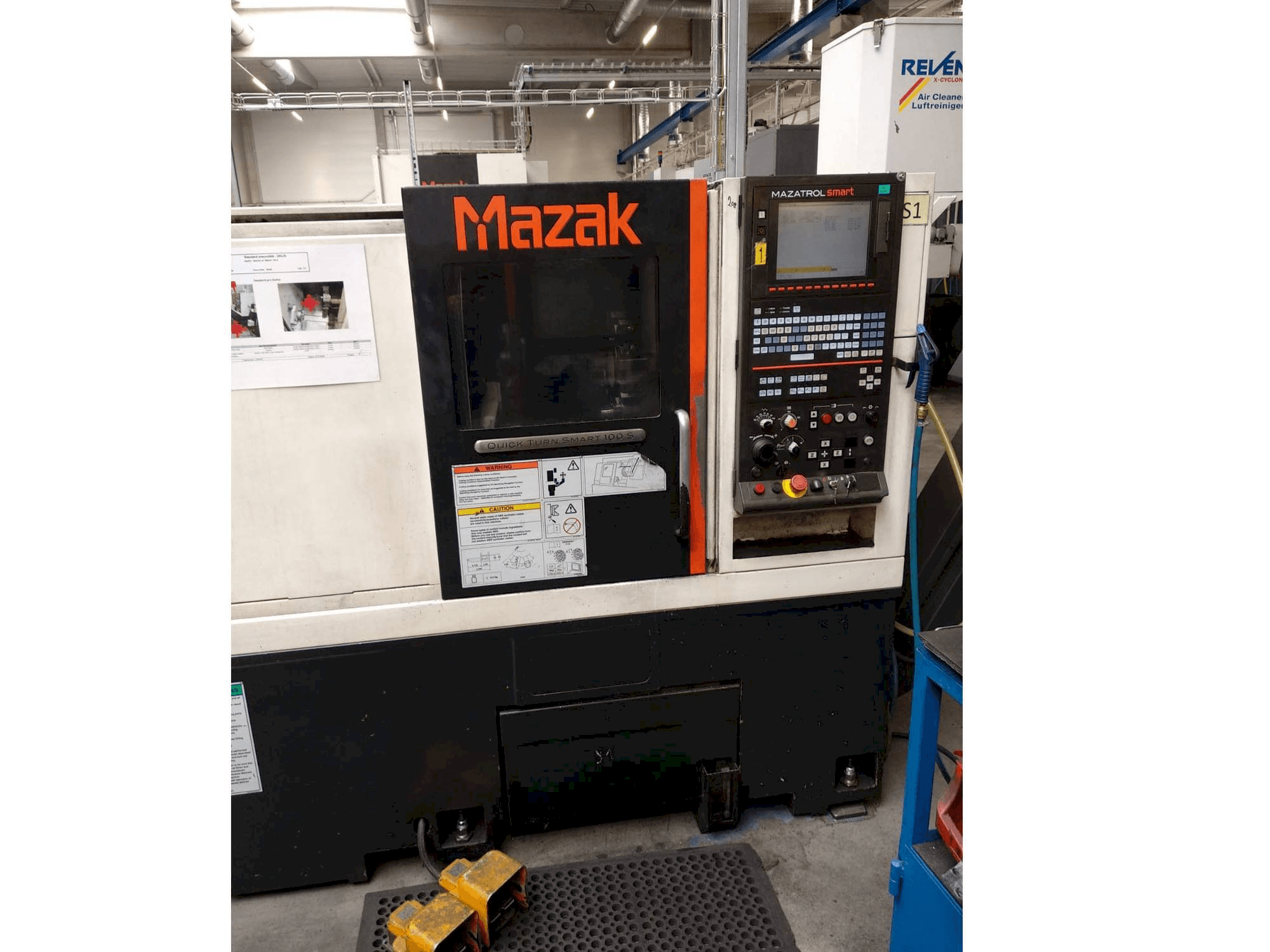 Prikaz stroja Mazak Quick Turn Smart 100 S sprijeda