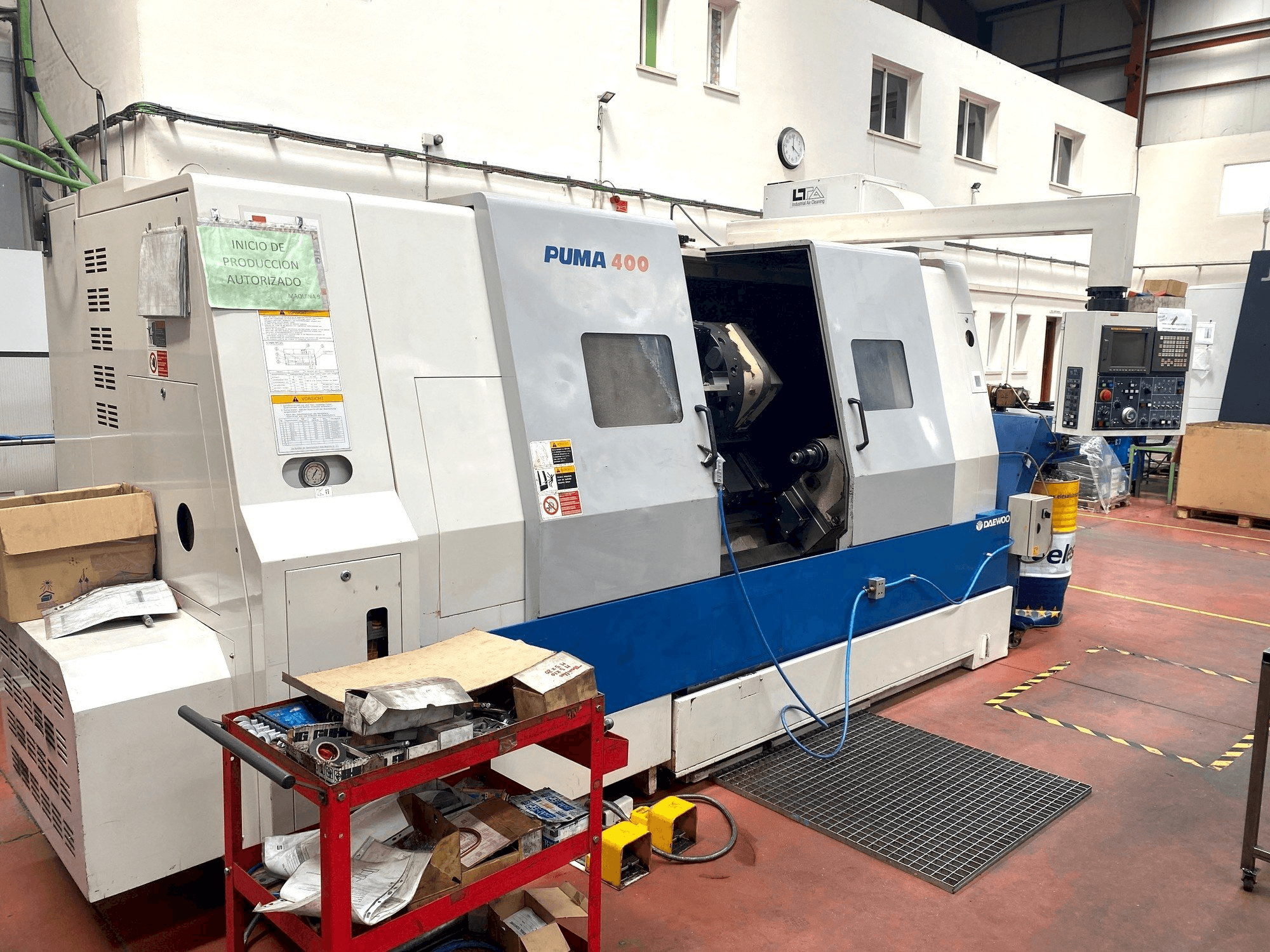 Prikaz stroja DAEWOO PUMA 400 sprijeda