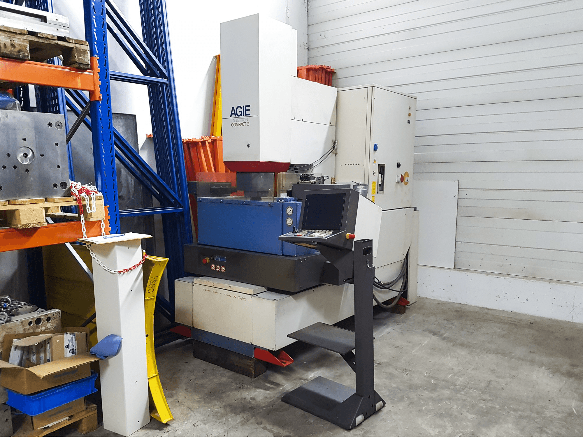 Prikaz stroja AGIE AGIETRON Compact 2 zdesna