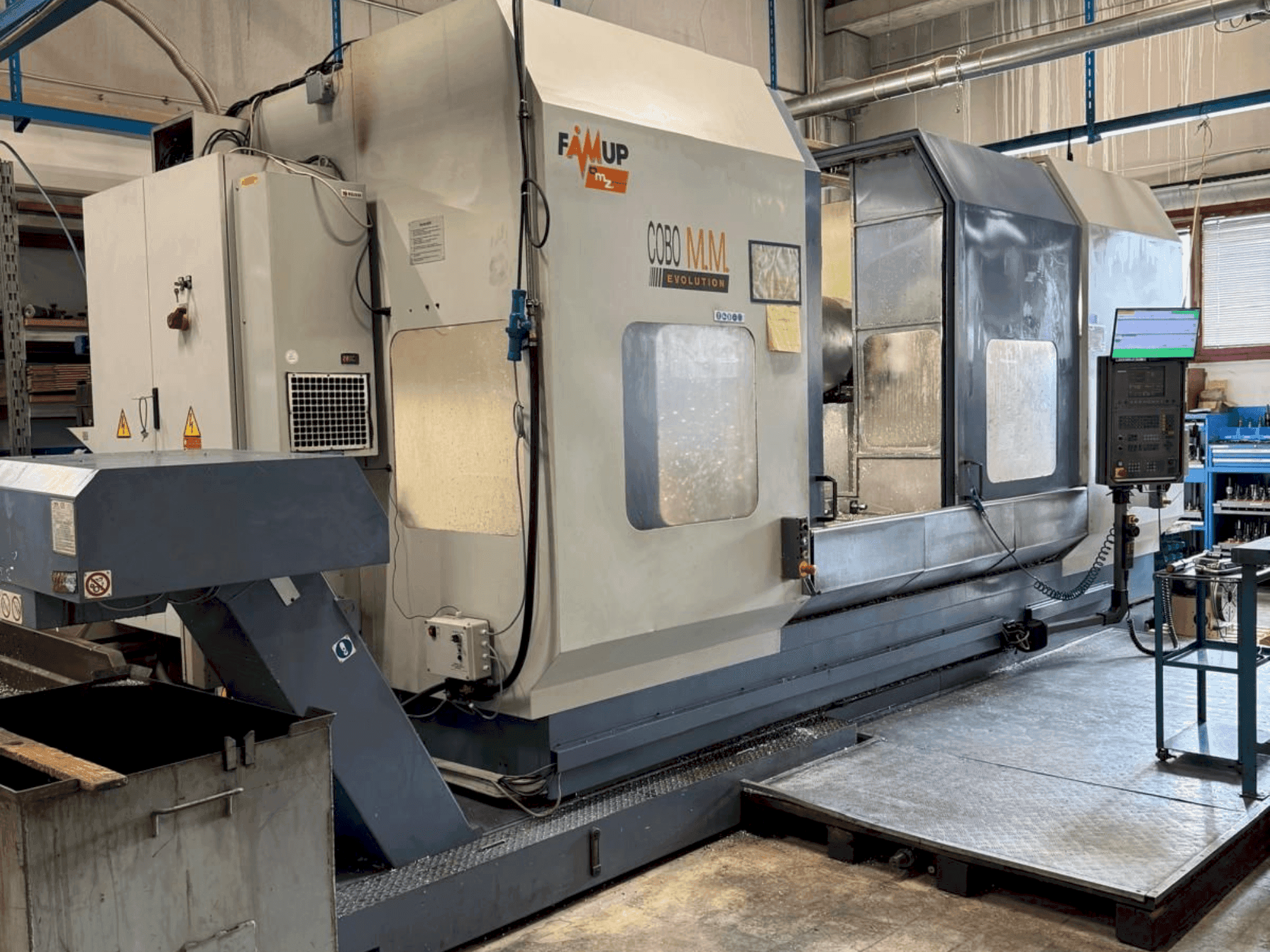 Prikaz stroja FAMUP COBO MM 3000 sprijeda