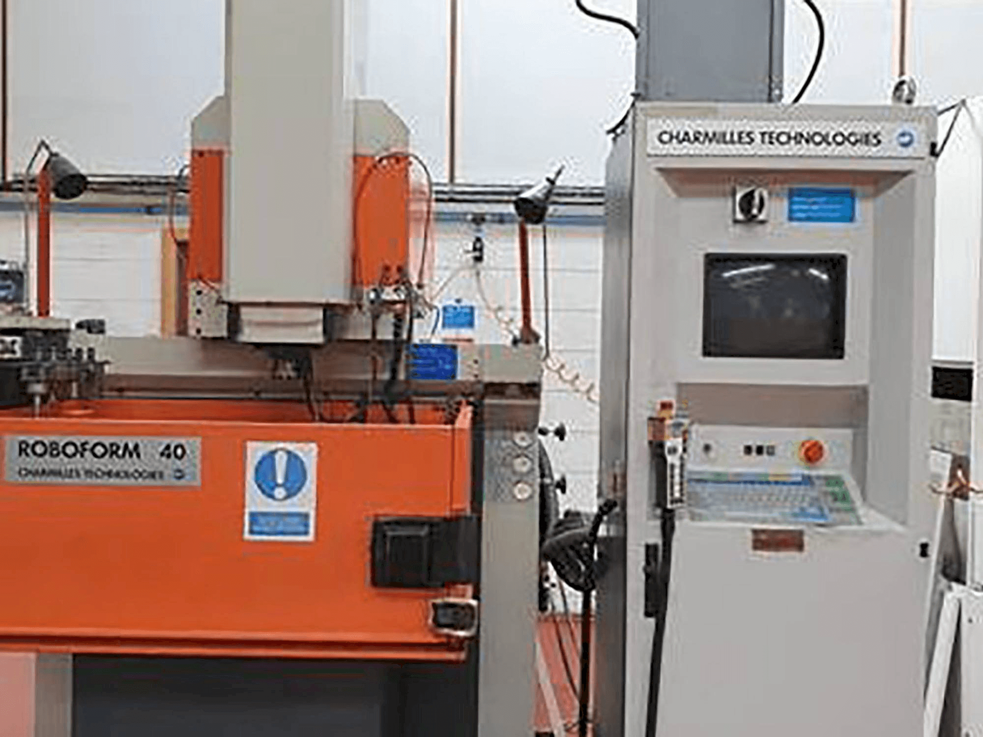 Prikaz stroja CHARMILLES Roboform 40 sprijeda