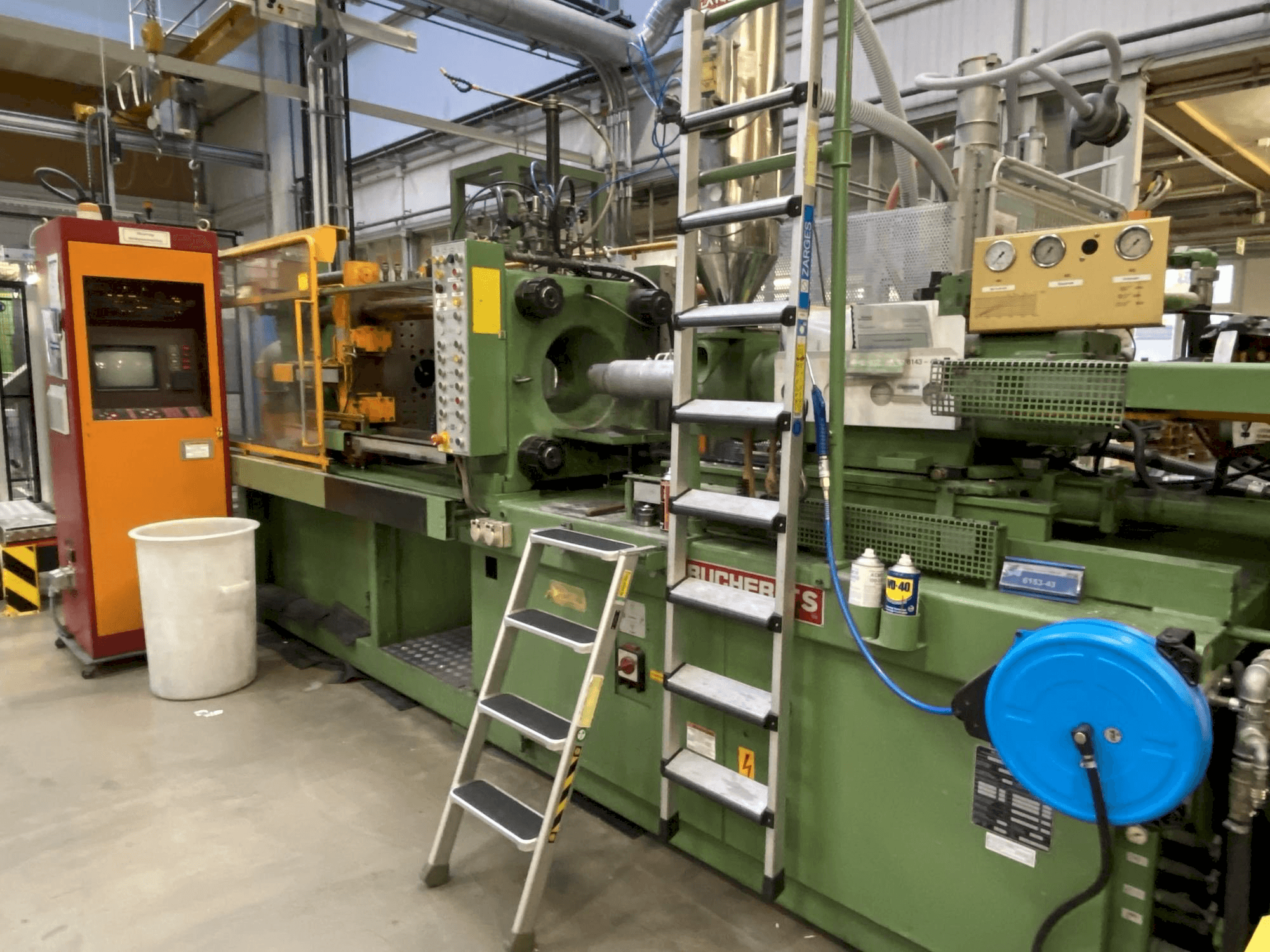 Prikaz stroja Bucher TS 120 / S 500 / CNC sprijeda
