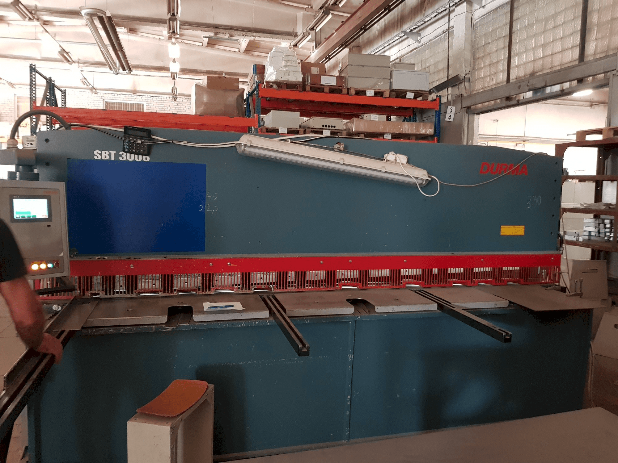 Prikaz stroja Durma SBT 3006 sprijeda