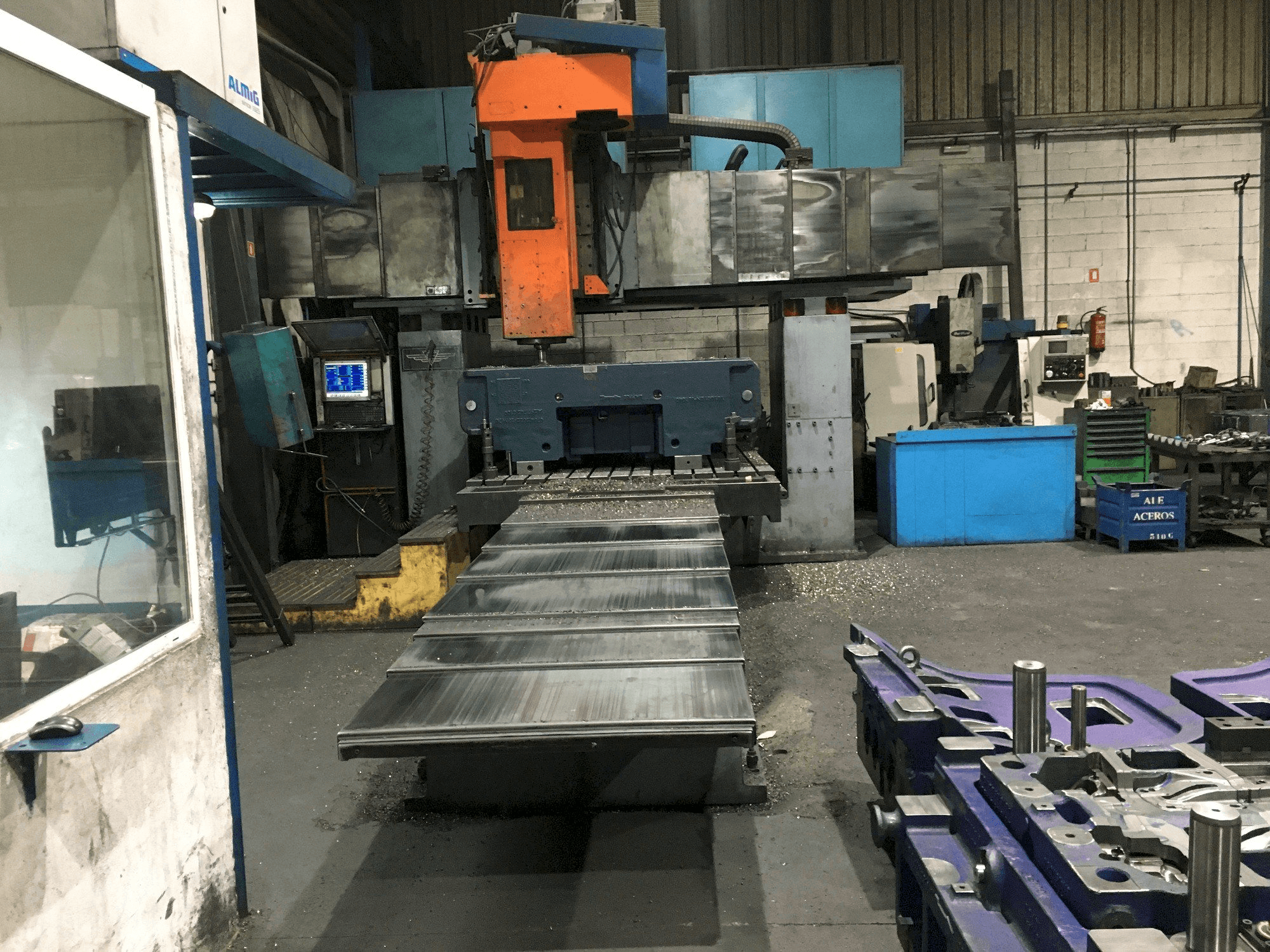 Prikaz stroja DYE FPF-2C-NC sprijeda