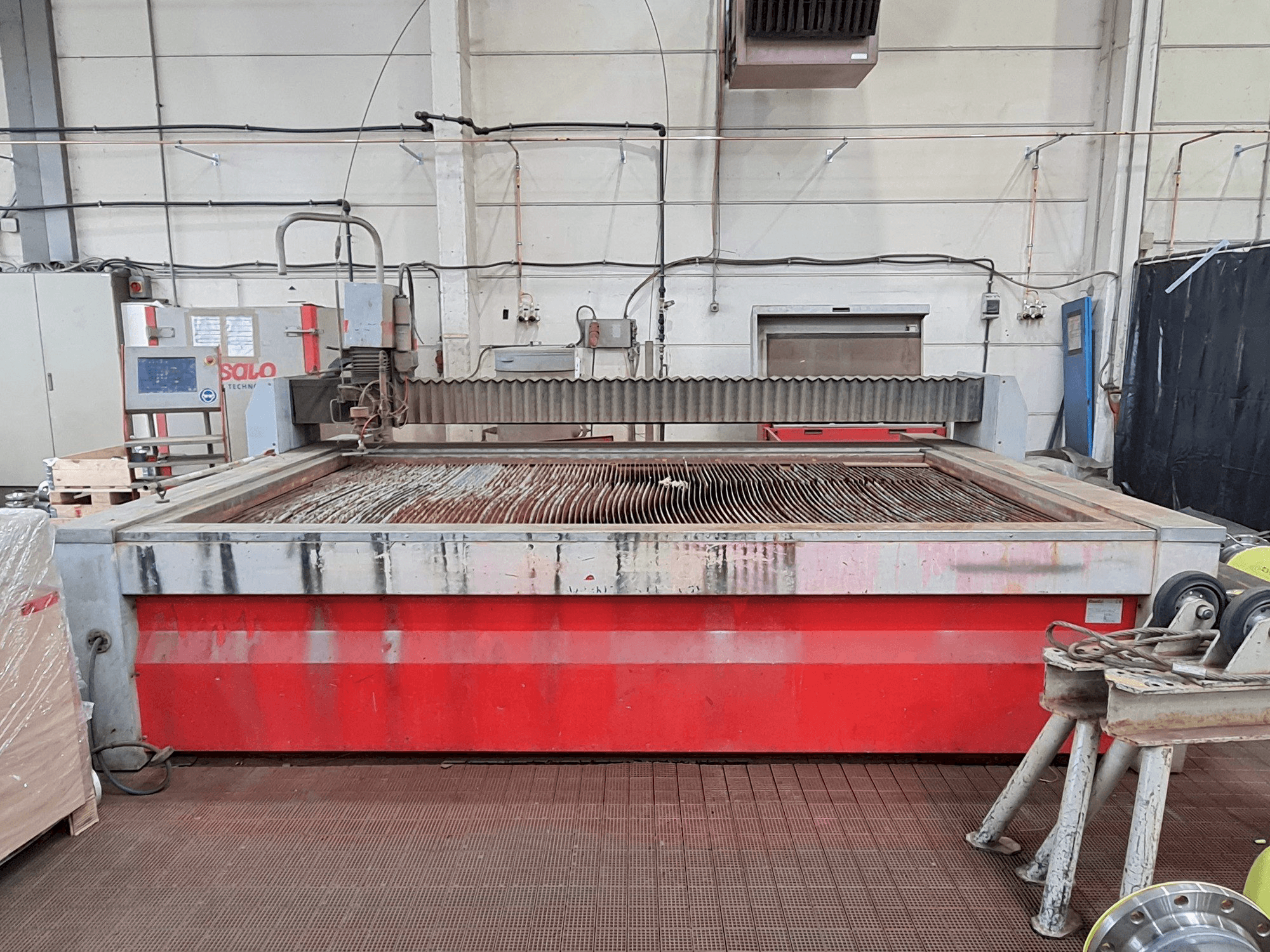 Prikaz stroja Resato R-LCM 3015-1 sprijeda