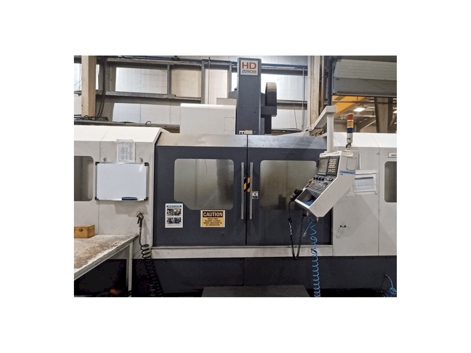 Prikaz stroja Dugard HD 2210B sprijeda