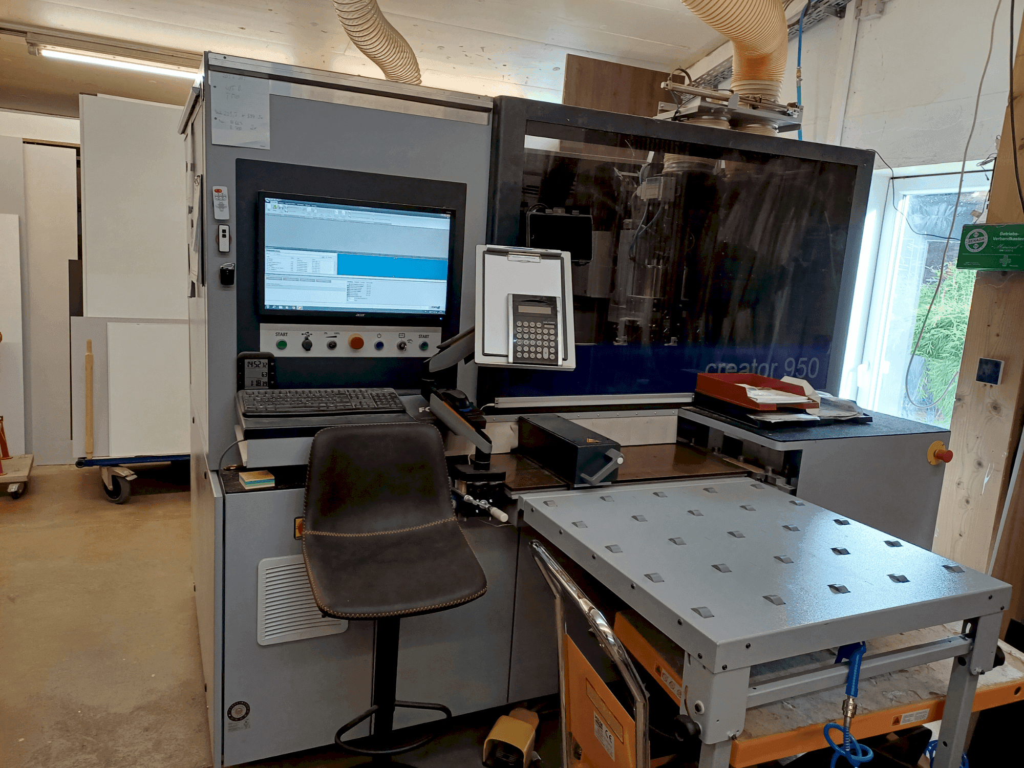 Prikaz stroja FORMAT4 CNC CREATOR 950 sprijeda