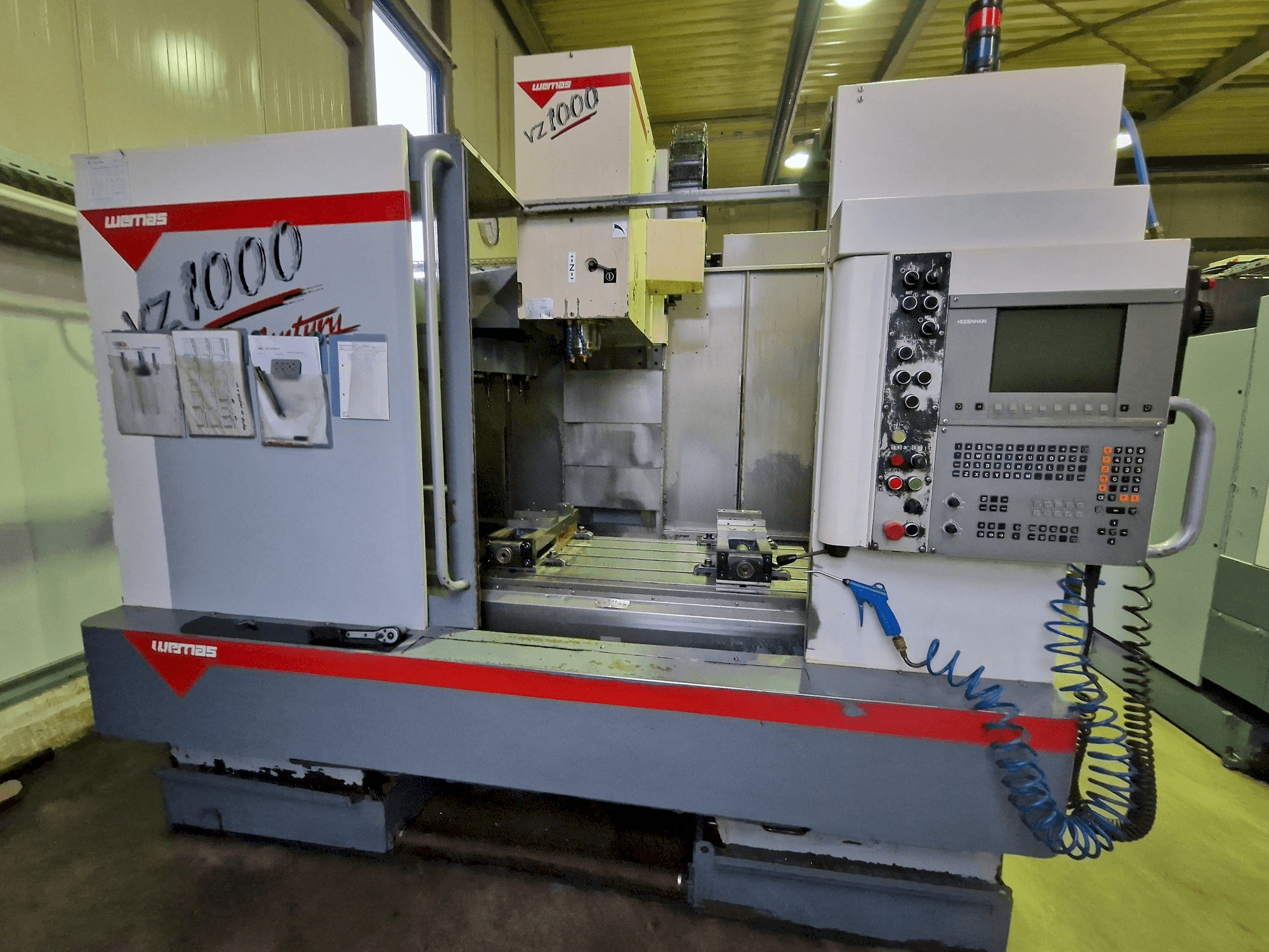 Prikaz stroja WEMAS VZ 1000 sprijeda