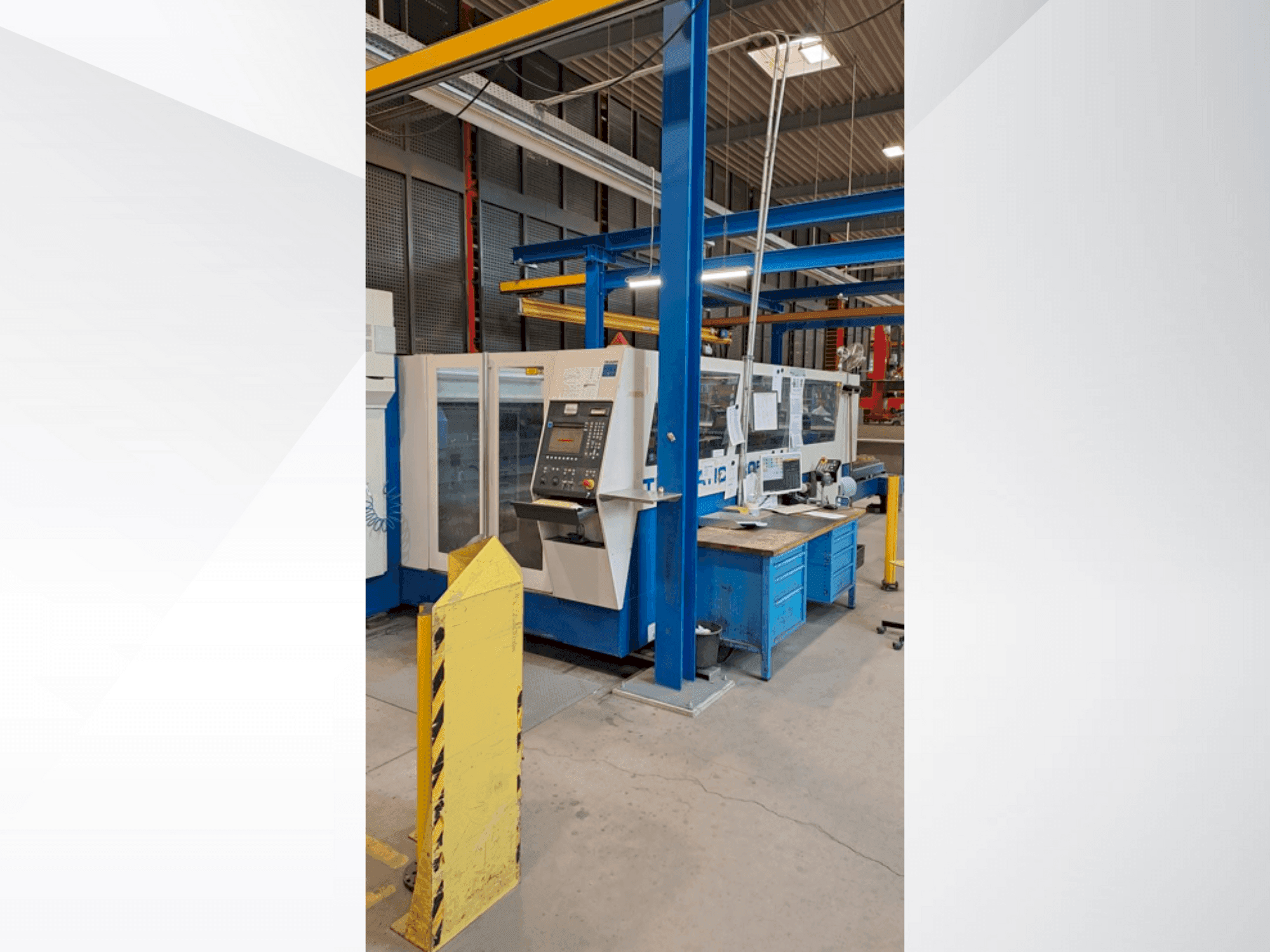 Prikaz stroja TRUMPF Trumatic L3050 sprijeda