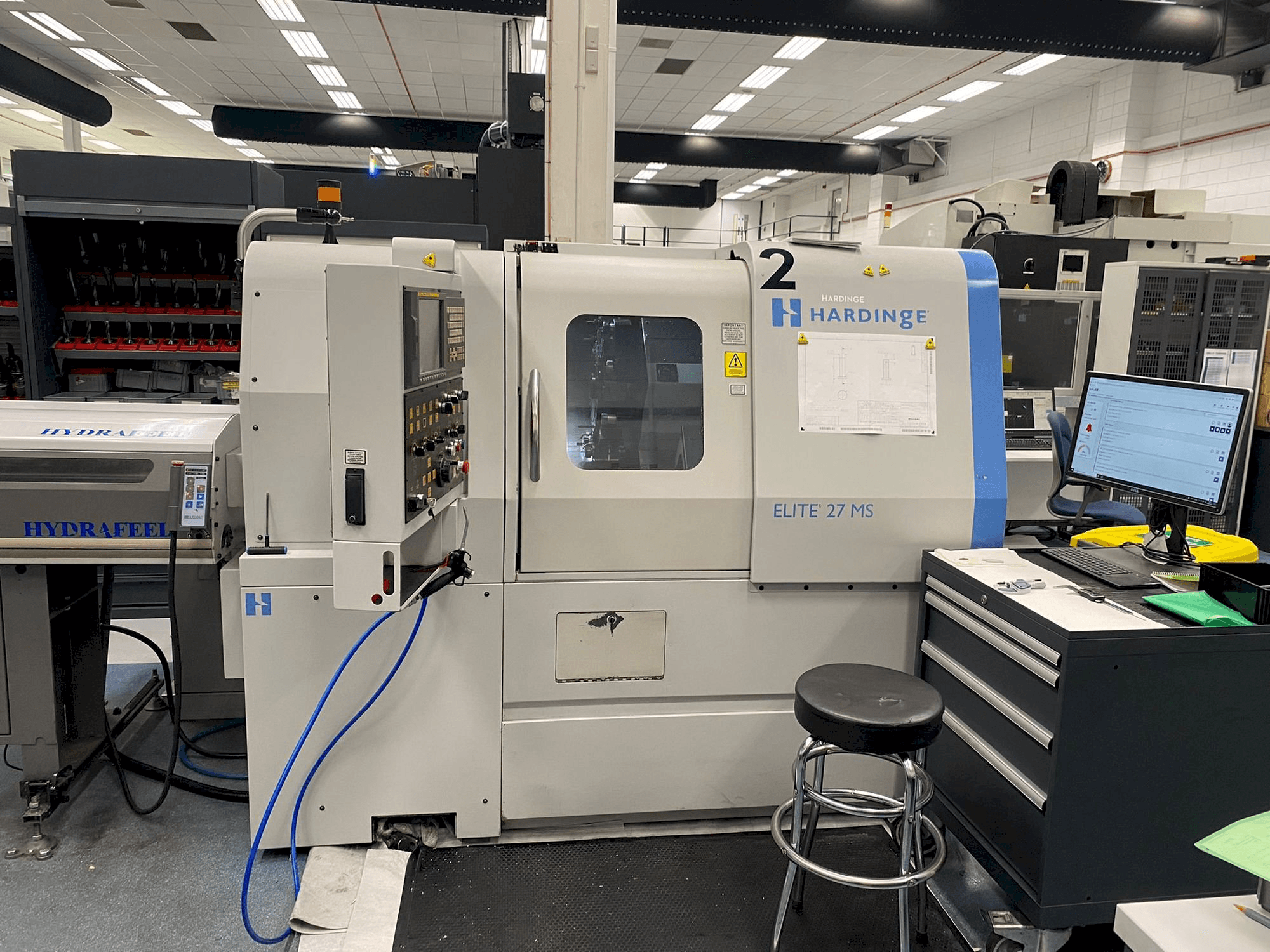 Prikaz stroja HARDINGE Elite 27MS sprijeda
