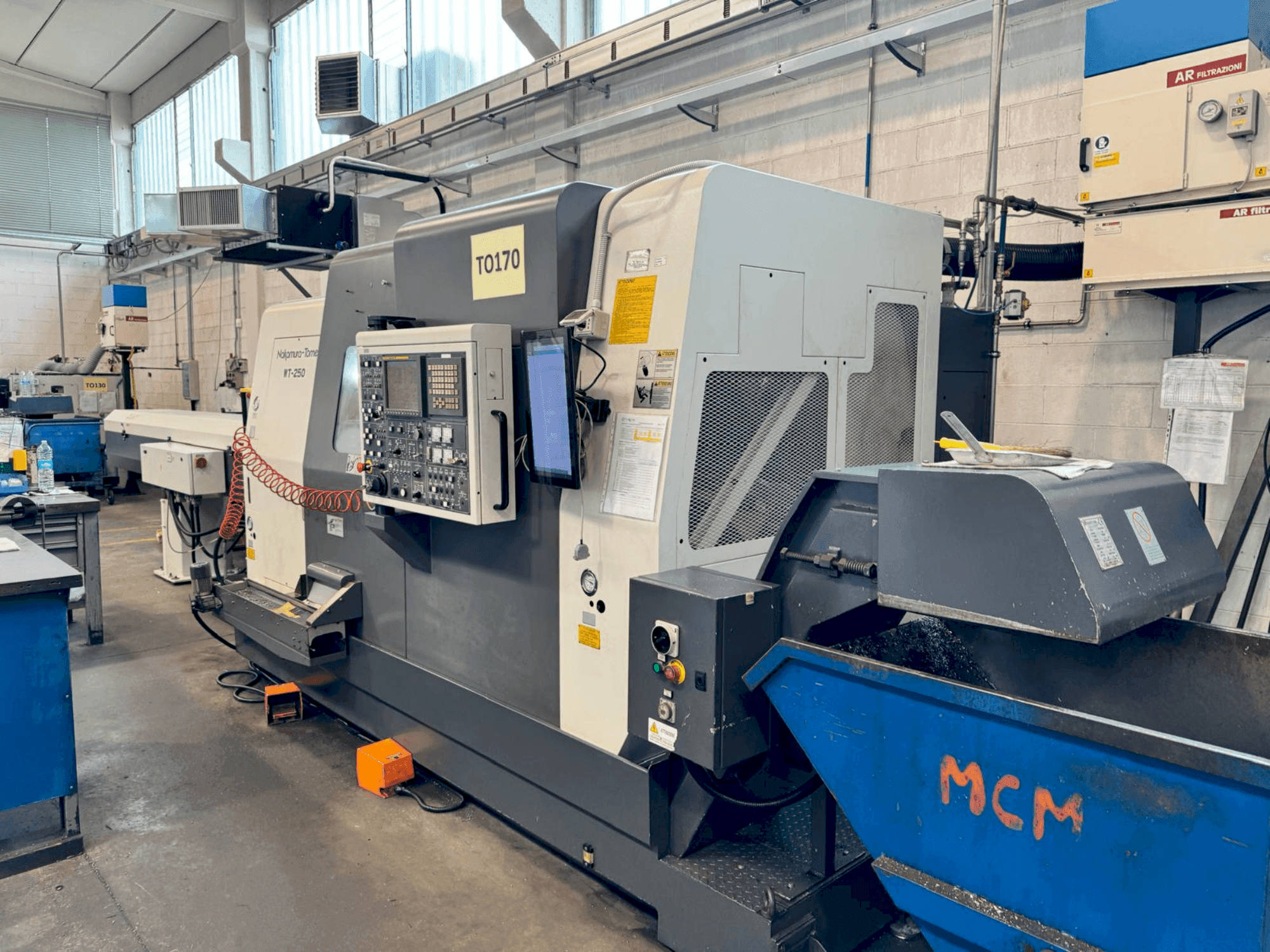 Prikaz stroja NAKAMURA WT 250 sprijeda