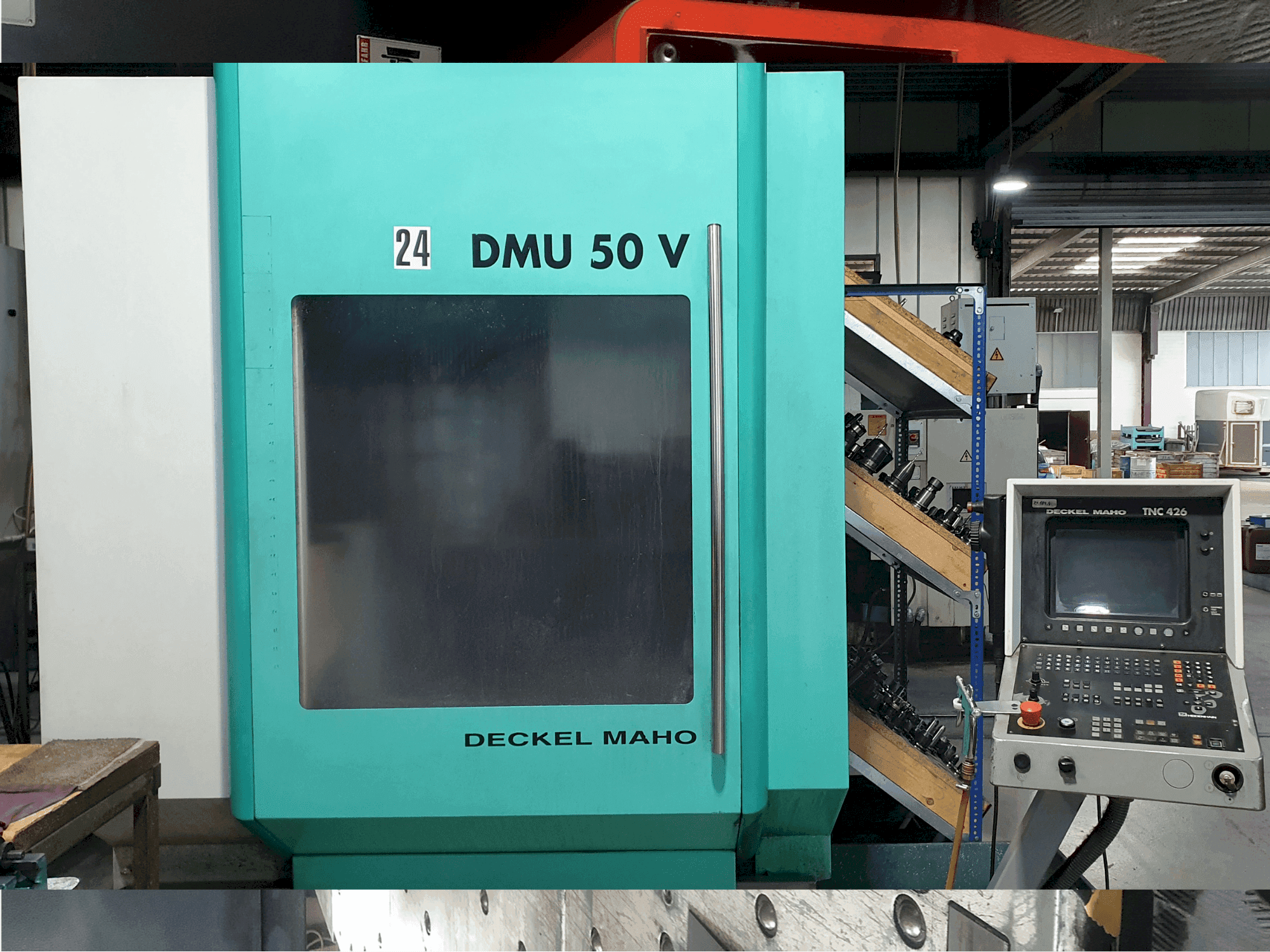 Prikaz stroja DECKEL MAHO DMU 50 V sprijeda