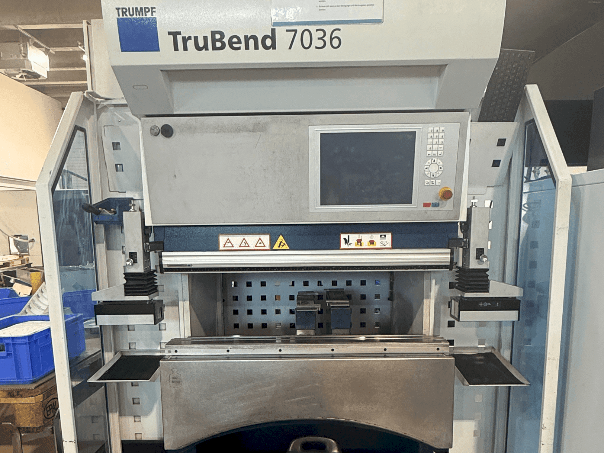 Prikaz stroja TRUMPF TruBend 7036 sprijeda