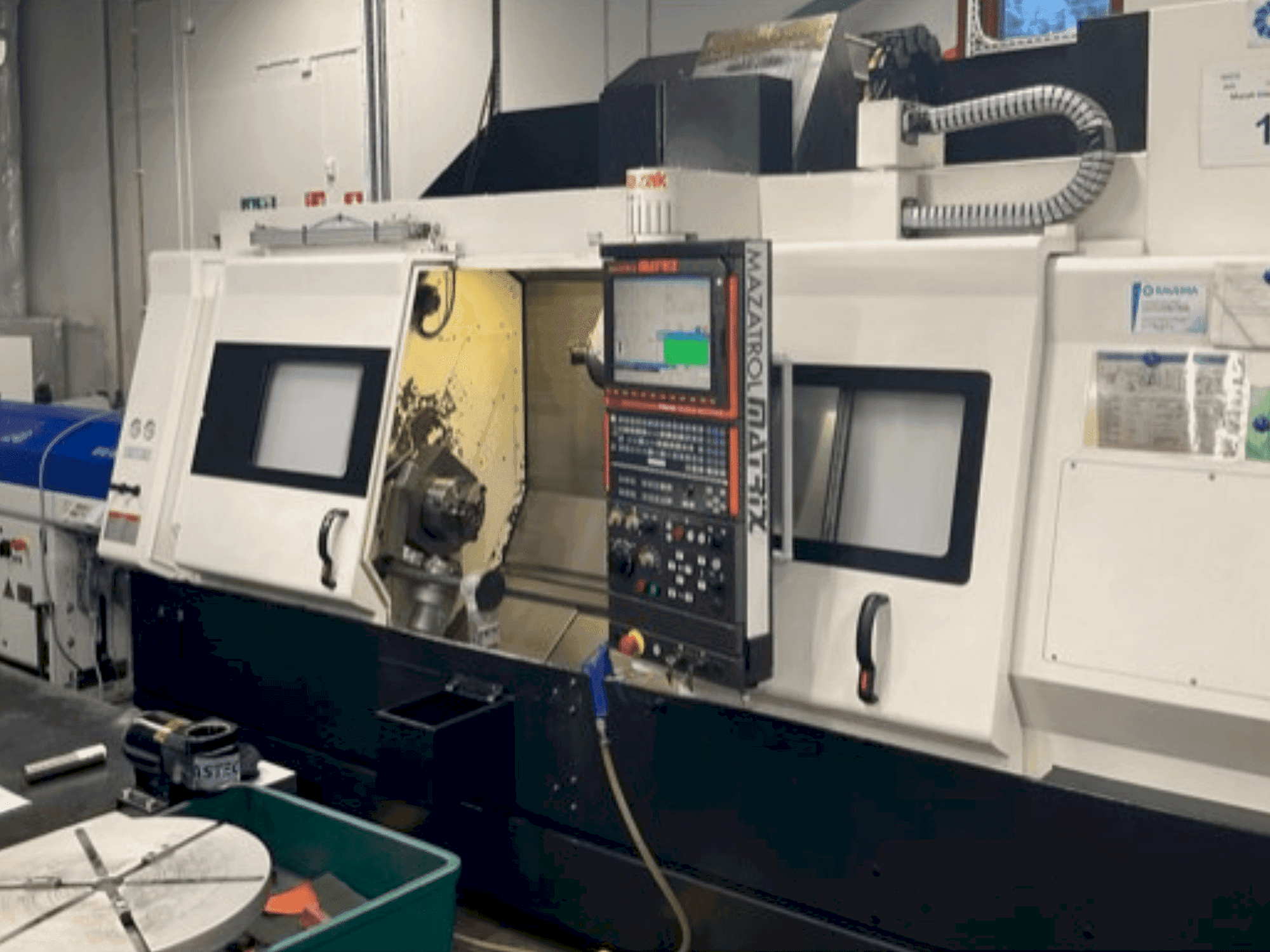 Prikaz stroja Mazak INTEGREX 200-IV S sprijeda