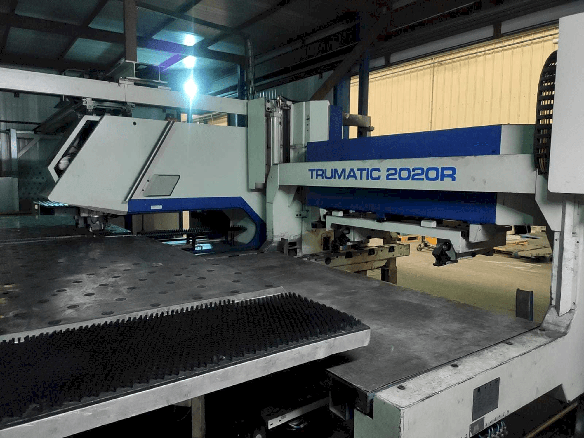 Prikaz stroja Trumpf Trumatic 2020R sprijeda