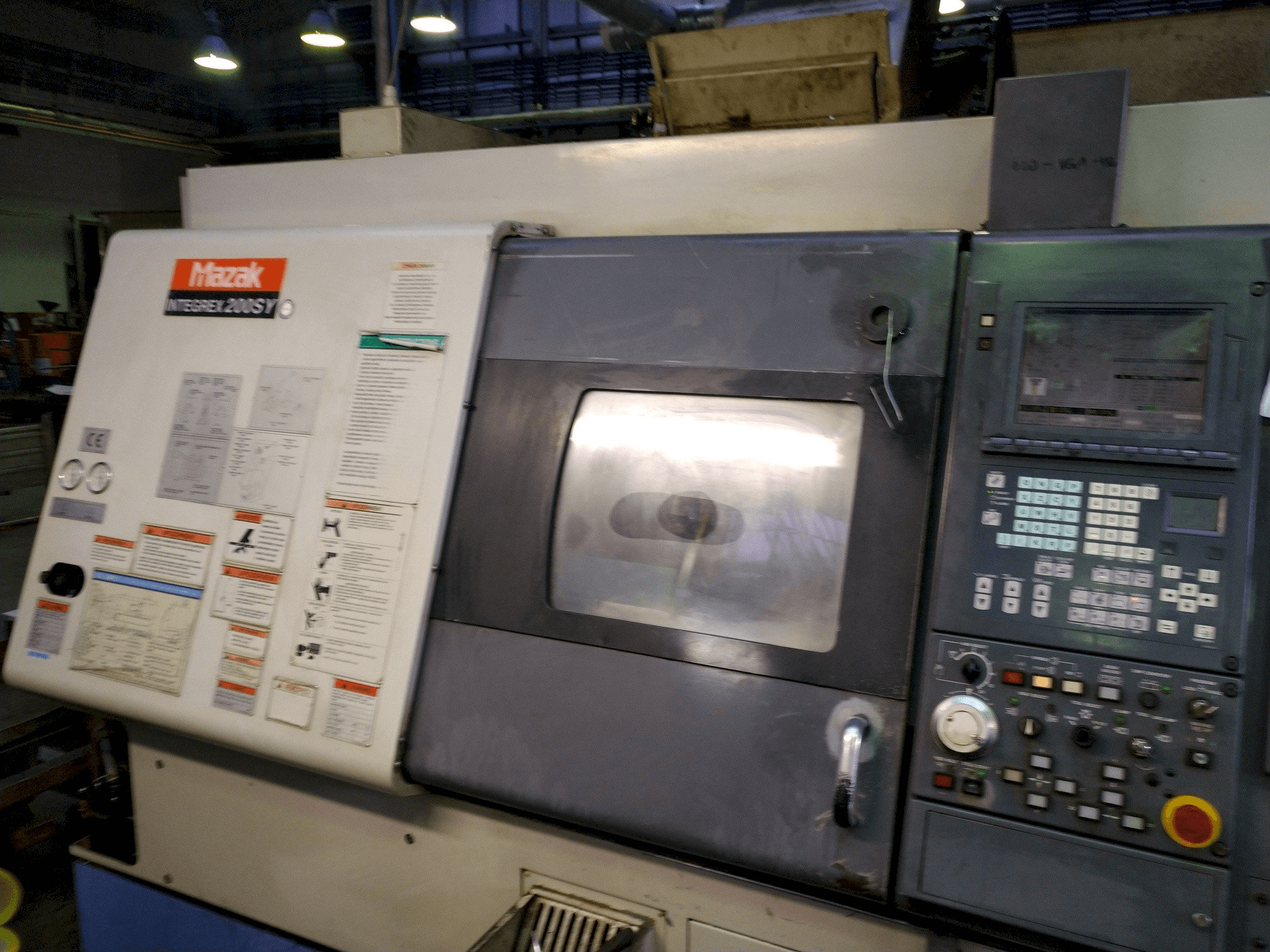 Prikaz stroja Mazak INTEGREX 200 SY sprijeda
