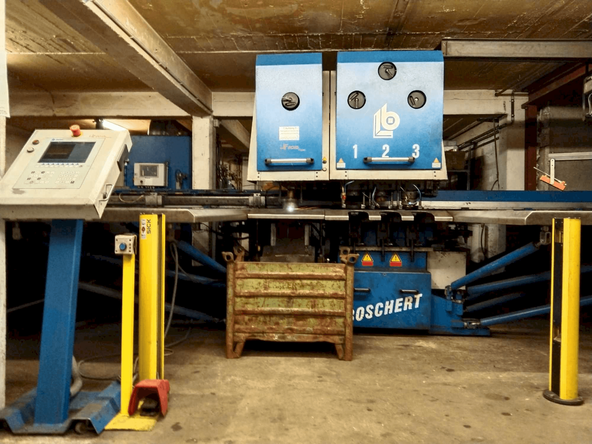 Prikaz stroja Boschert Tri Combicut plasma sprijeda