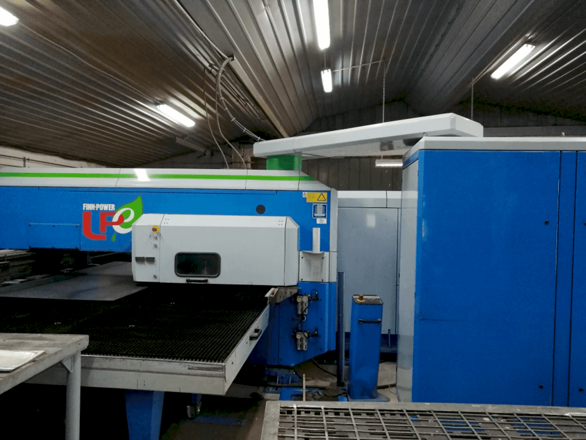 Prikaz stroja Finn-Power LPE5 SWUH sprijeda