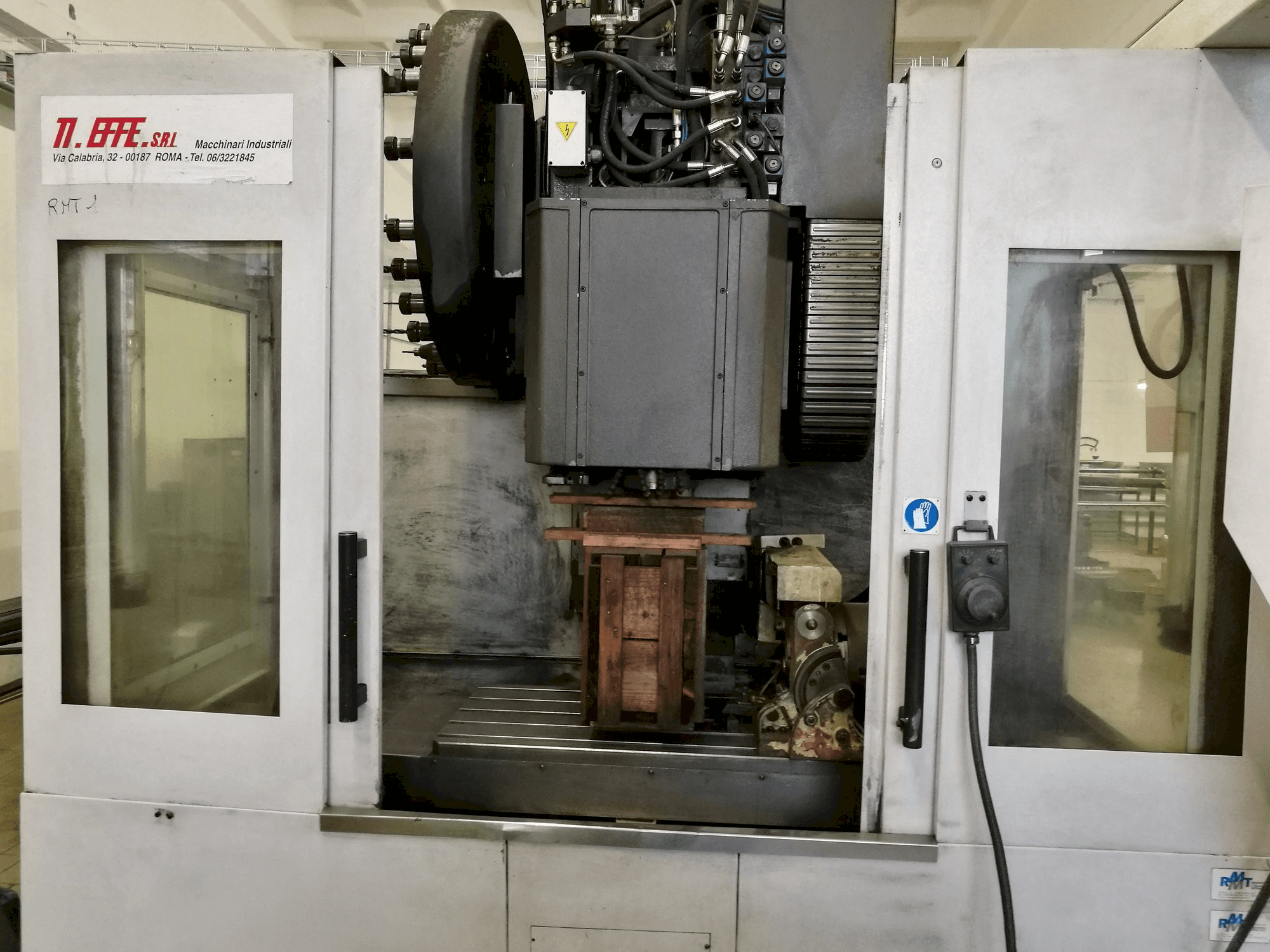 Prikaz stroja RMT Kompakt 8 sprijeda