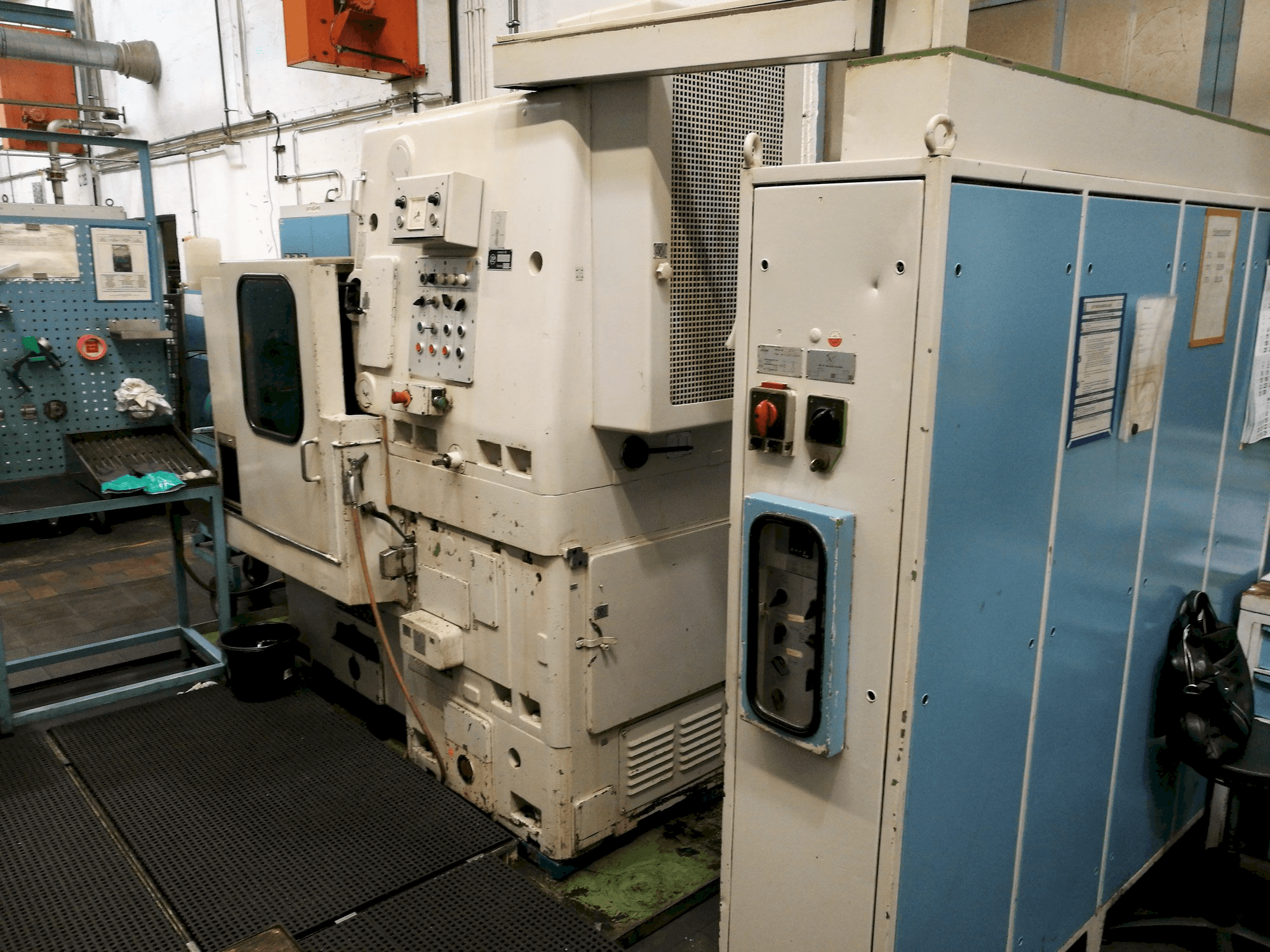 Prikaz stroja LORENZ LS400 sprijeda