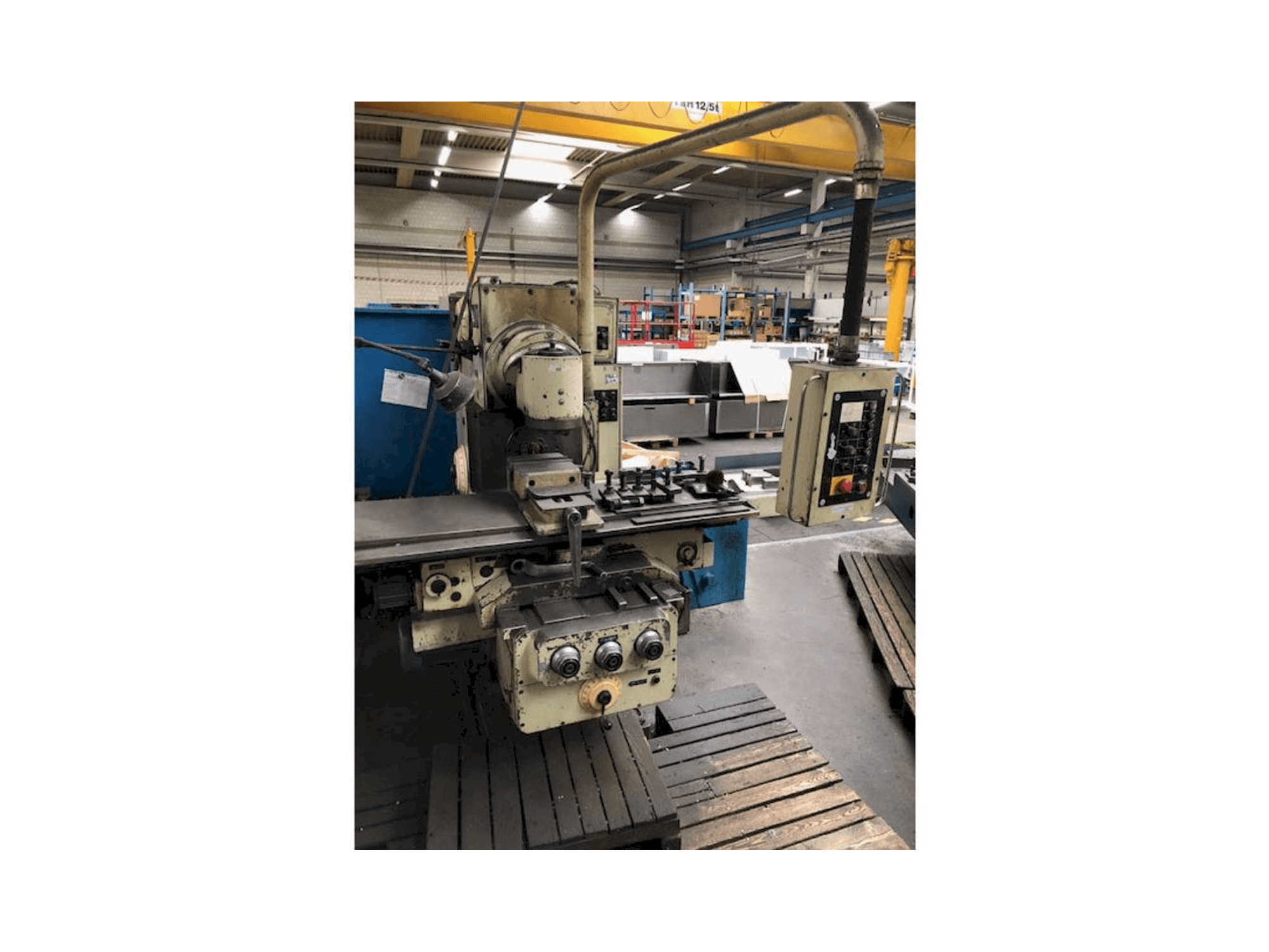 Prikaz stroja ELEKTRONIK F400-E sprijeda