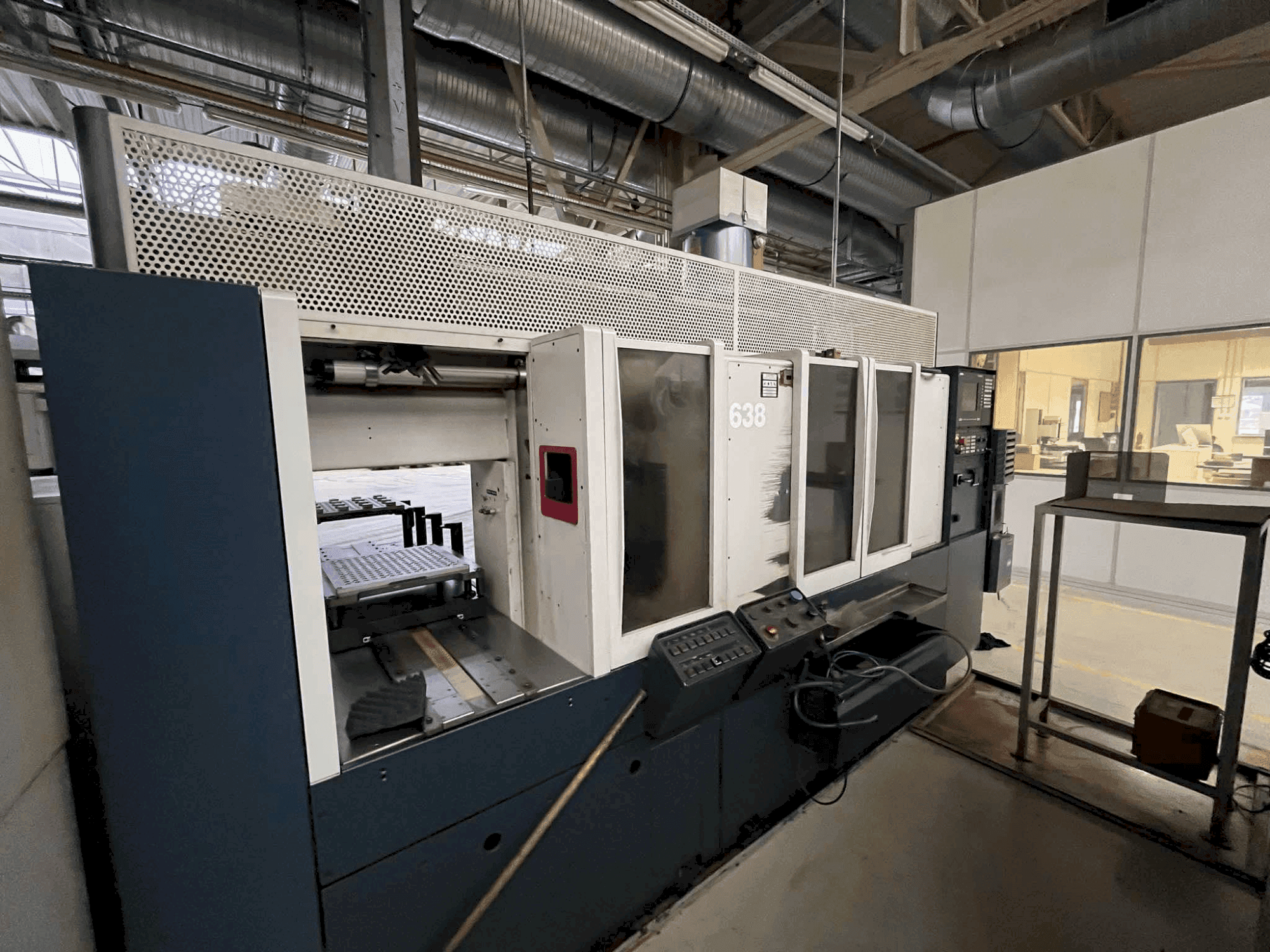 Prikaz stroja SPINNER PD-CNC sprijeda