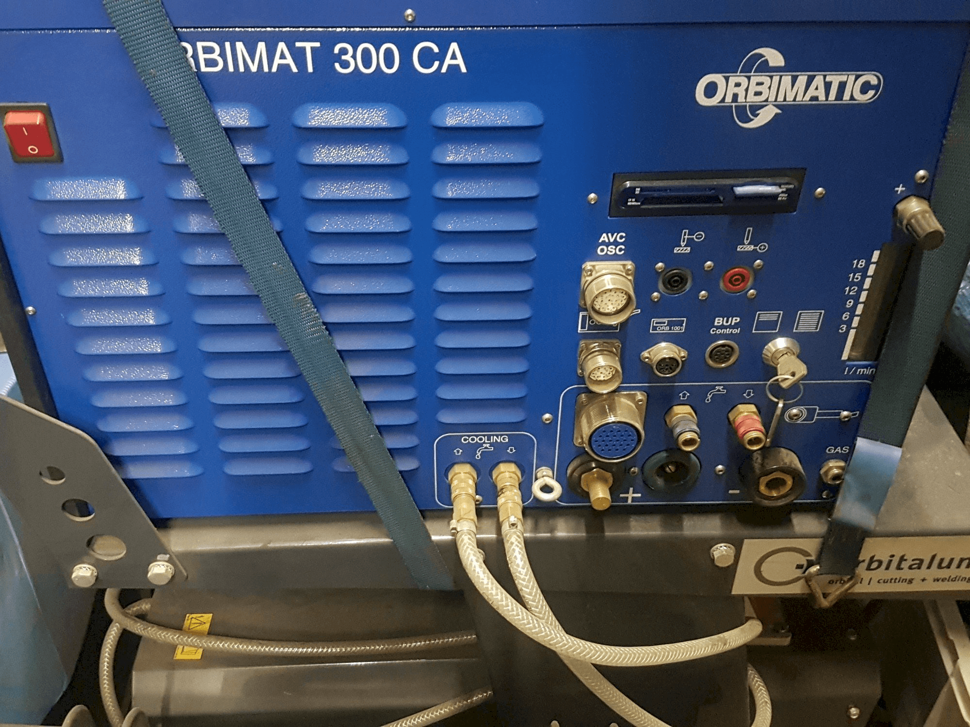 Prikaz stroja Orbitalum ORBIMAT 300 CA AVC/OSC sprijeda