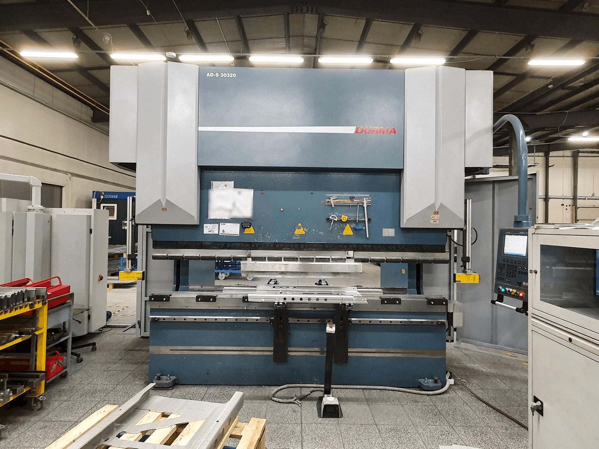 Prikaz stroja Durma AD-S 30320 sprijeda