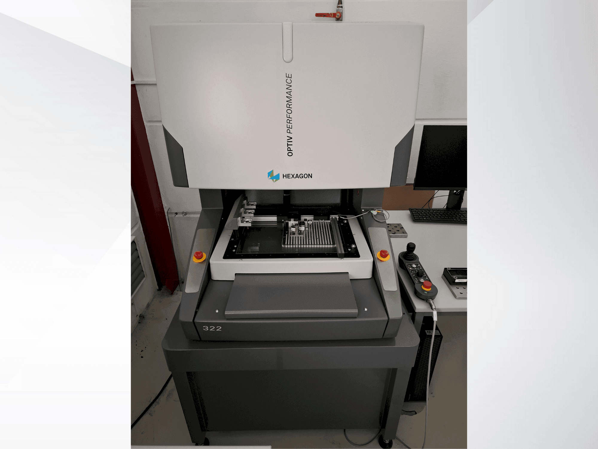 Prikaz stroja Hexagon Optiv Performance 322 sprijeda