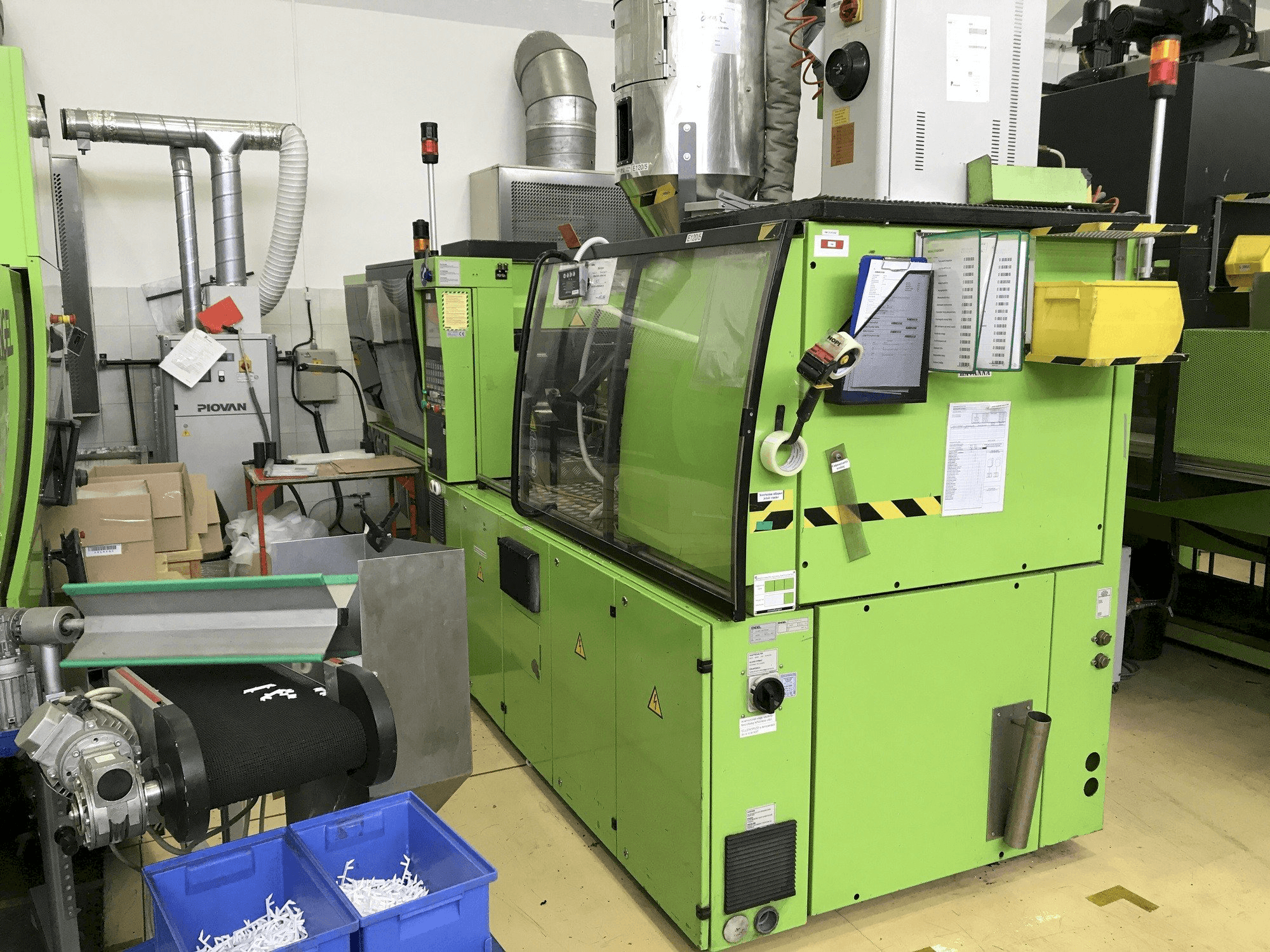 Prikaz stroja ENGEL VC 500/120 Focus sprijeda