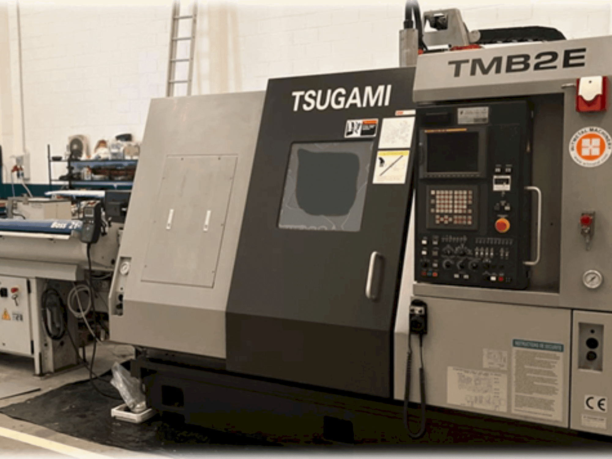 Prikaz stroja TSUGAMI TMB 2E sprijeda