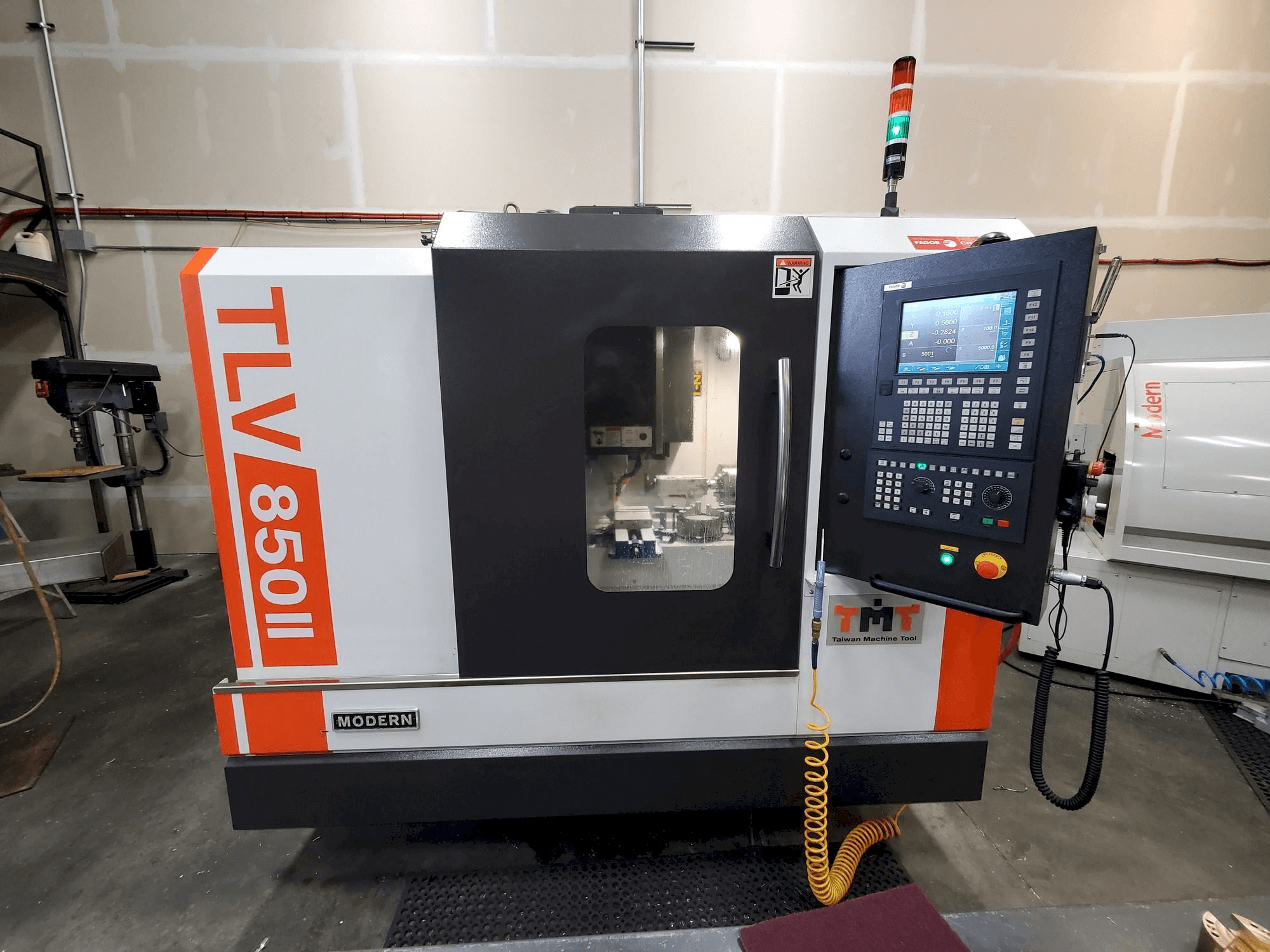 Prikaz stroja Modern TLV-85011 sprijeda