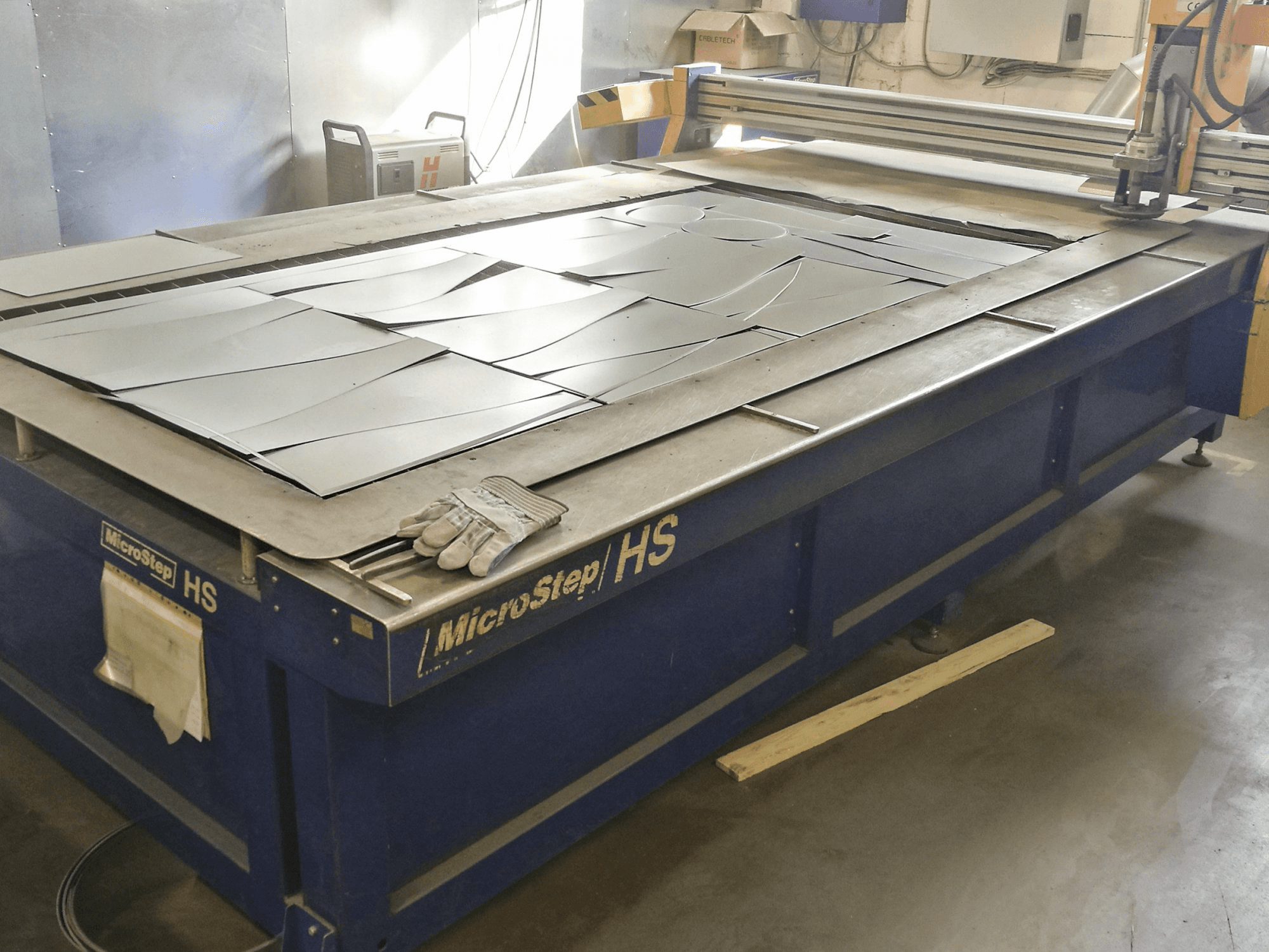 Prikaz 1 stroja MicroStep HS 3001.15 P zdesna