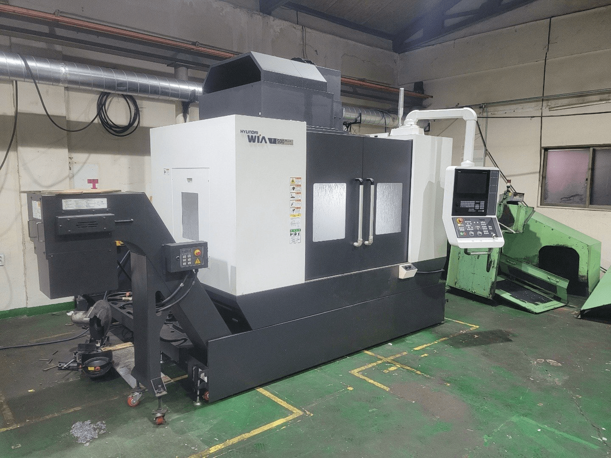 Prikaz stroja Hyundai Wia F500 PLUS sprijeda