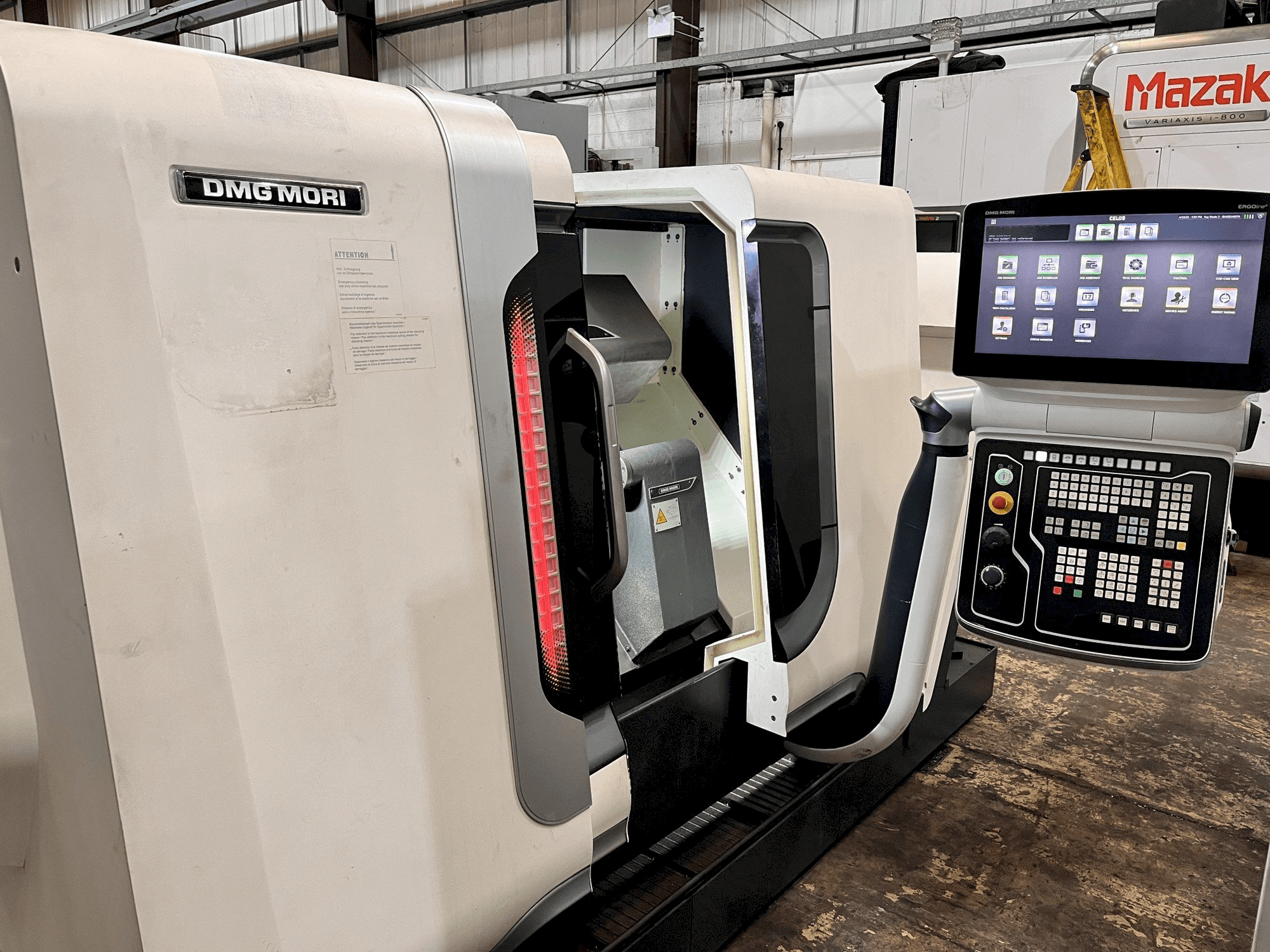 Prikaz stroja DMG CTX ALPHA 300 sprijeda