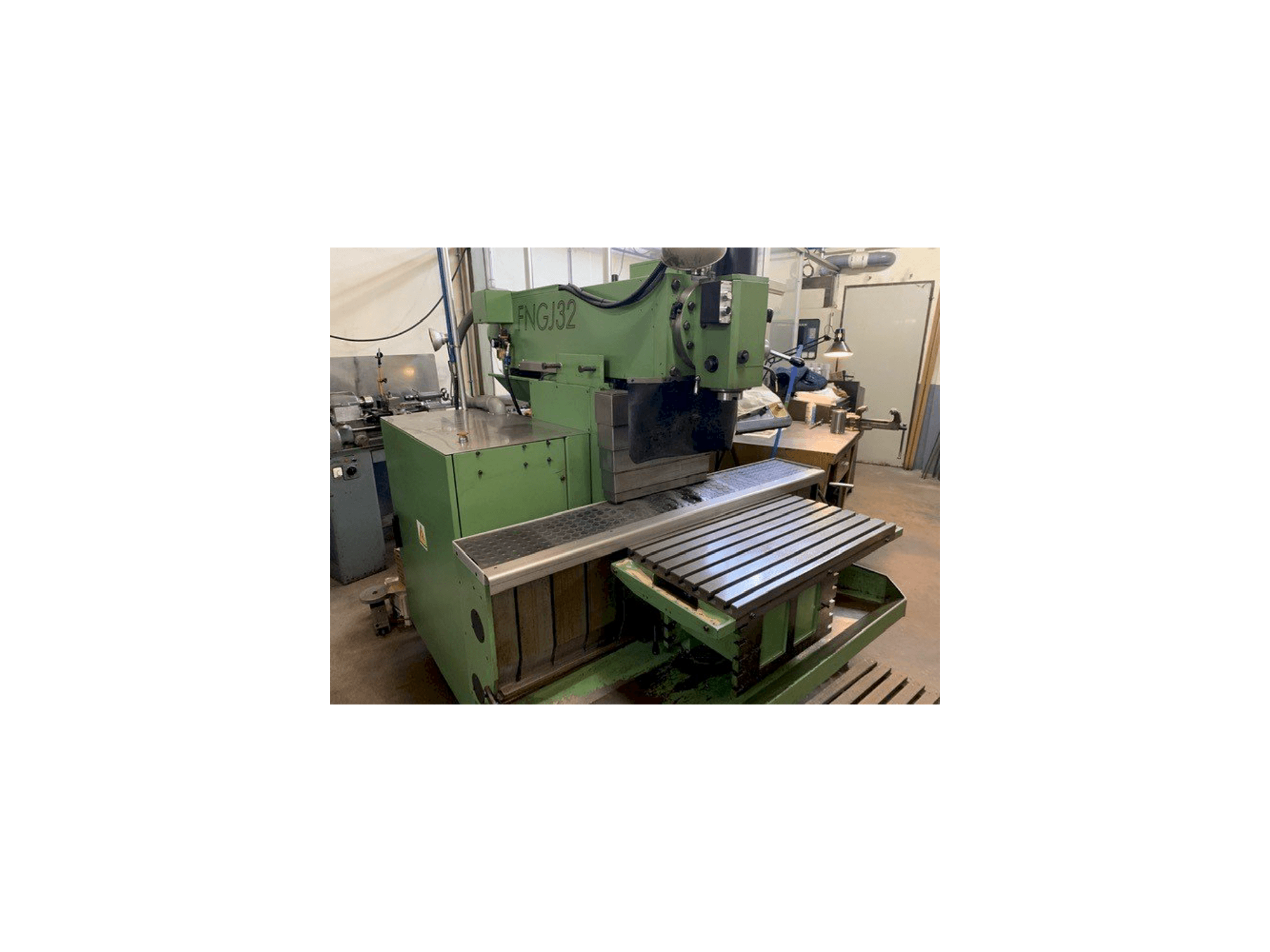 Prikaz stroja INTOS FNGJ32 sprijeda