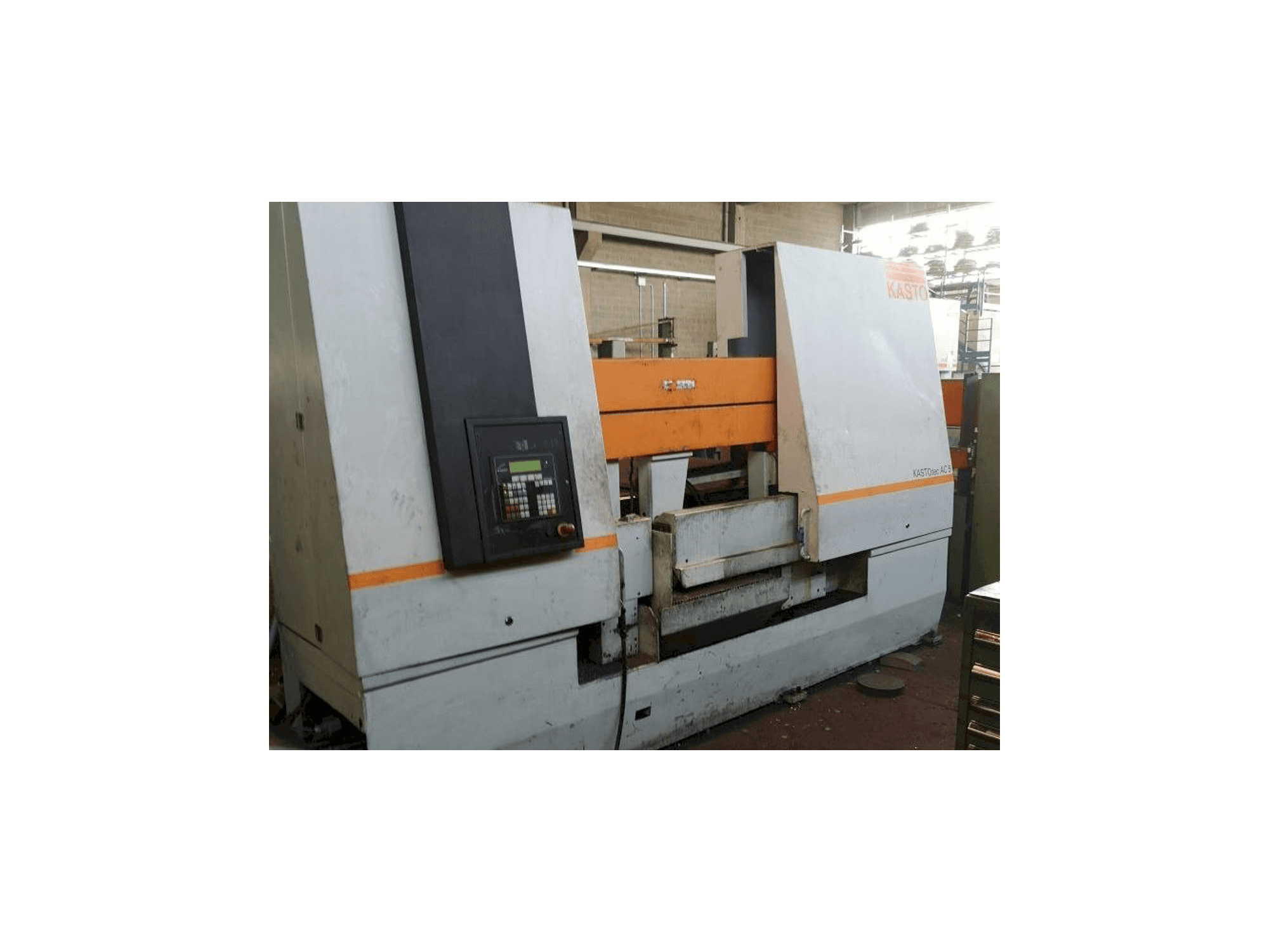 Prikaz lijeve strane stroja KASTO AC5